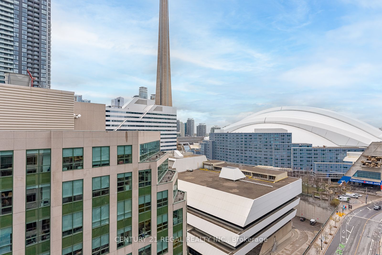 20 Blue Jays Way, #1812