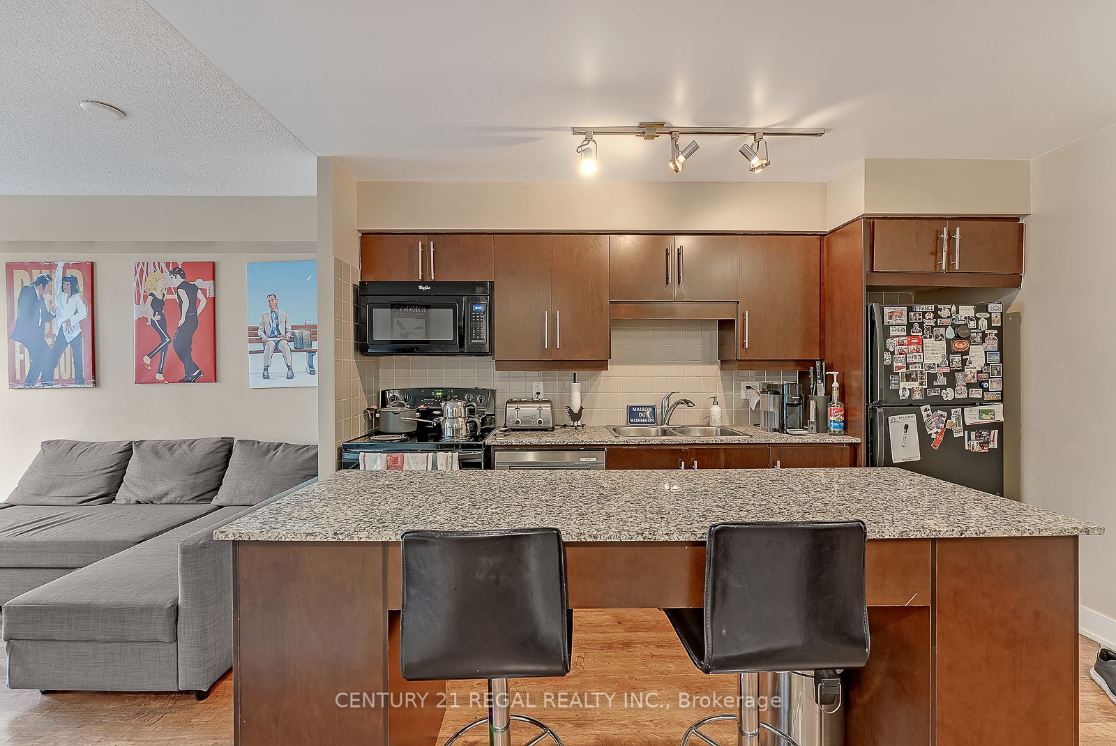 20 Blue Jays Way, #1812
