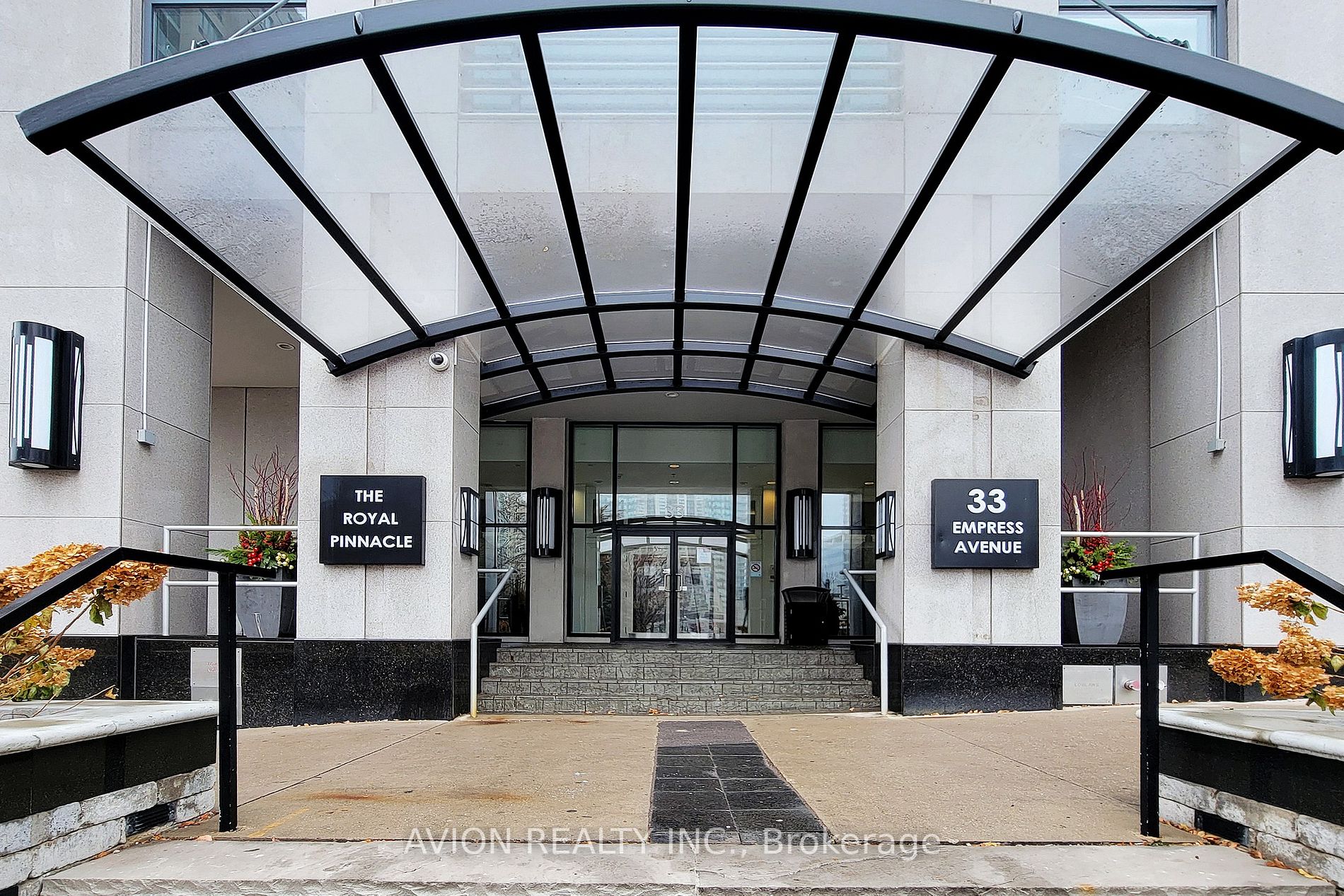 33 Empress Ave, #703