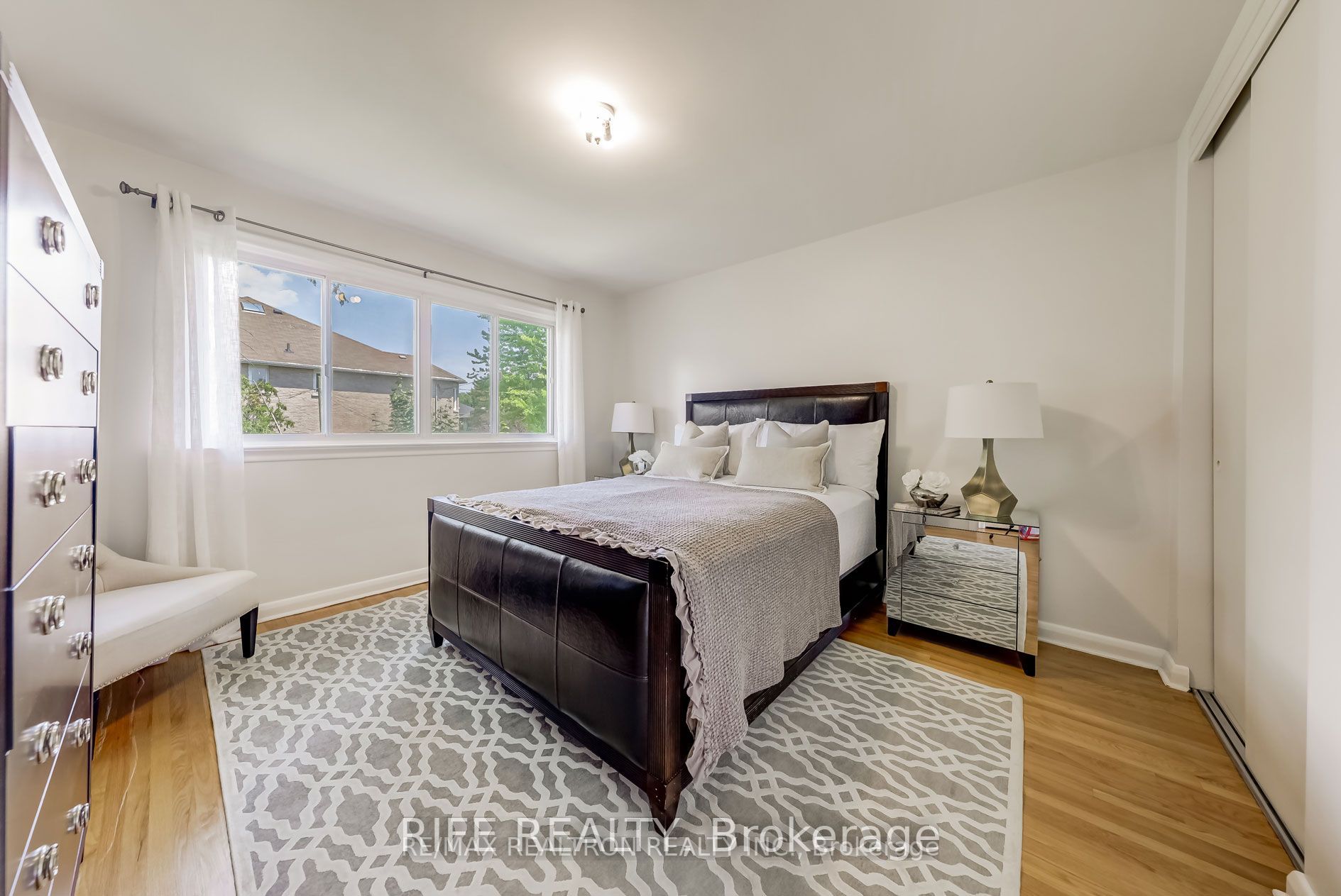 387 Willowdale Ave