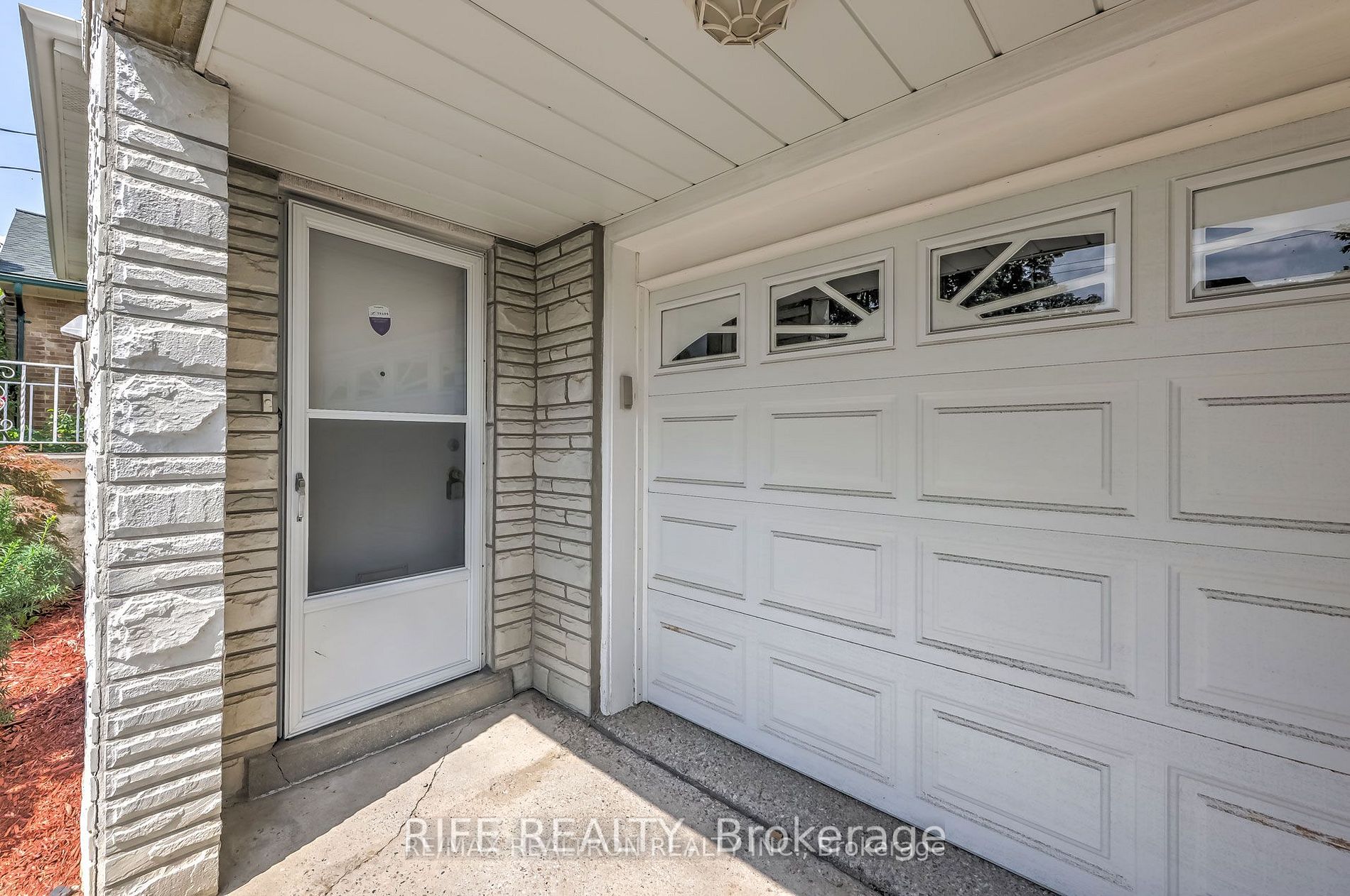 387 Willowdale Ave