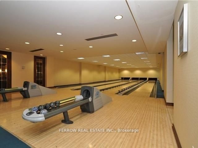 78 Harrison Garden Blvd, #1305