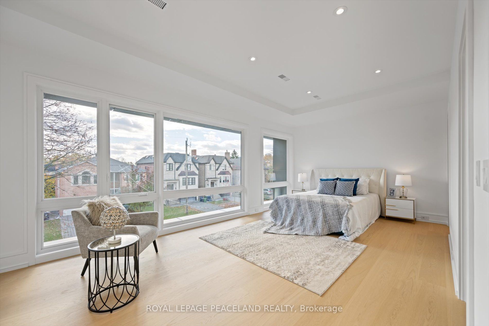 140 Holmes Ave