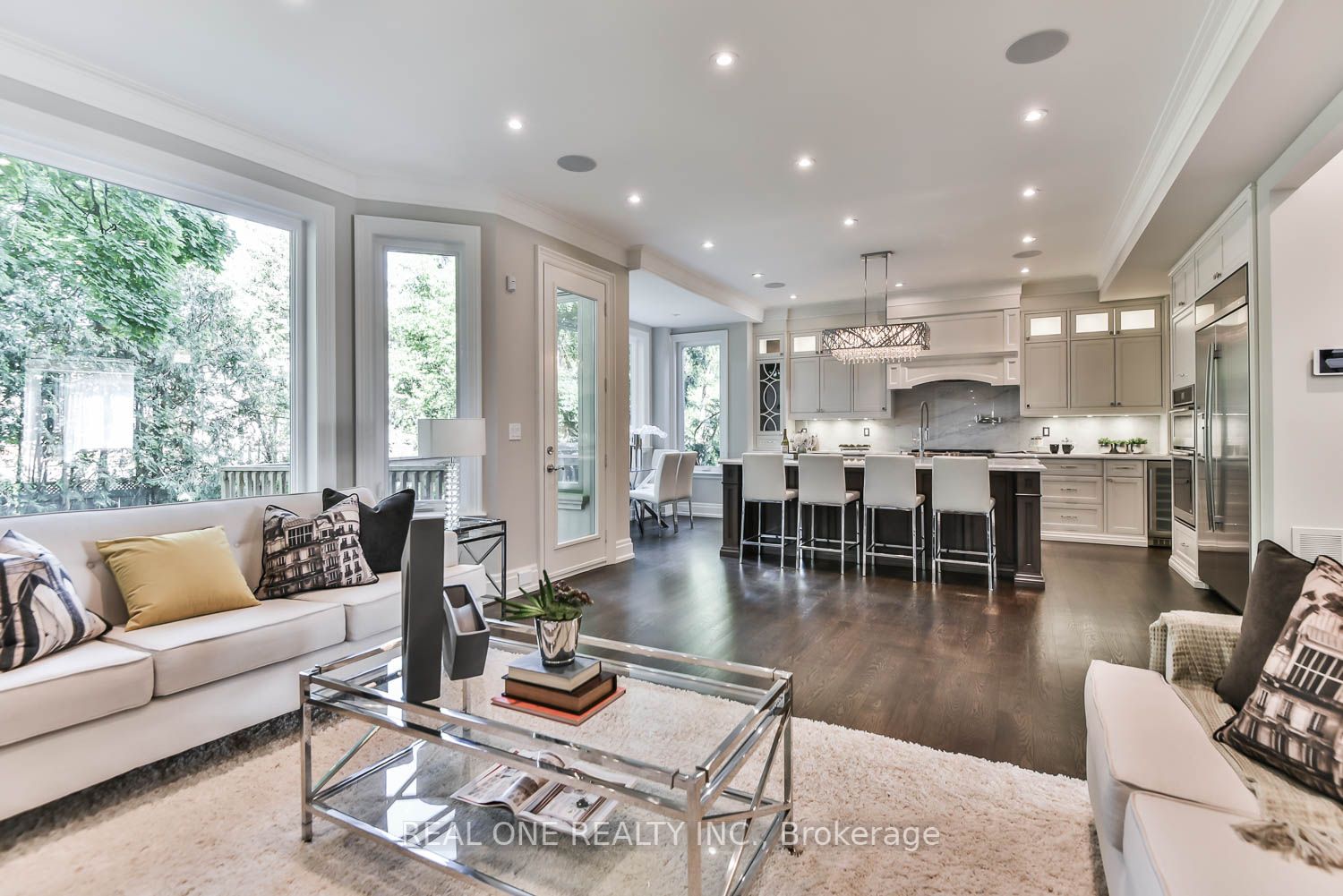 358 Willowdale Ave