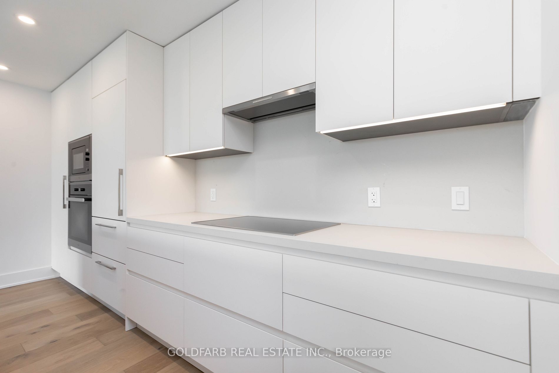 346 Davenport Rd, #404