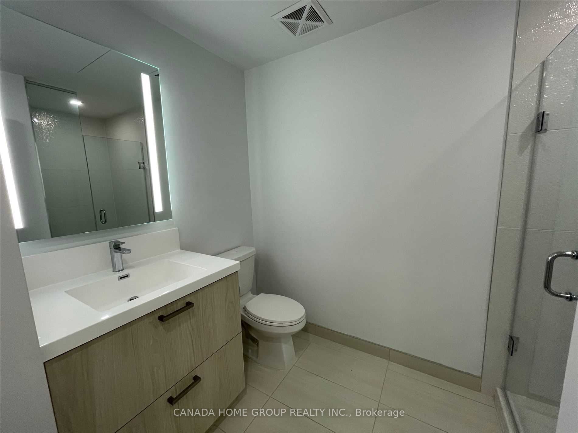 50 Mccaul St, #303