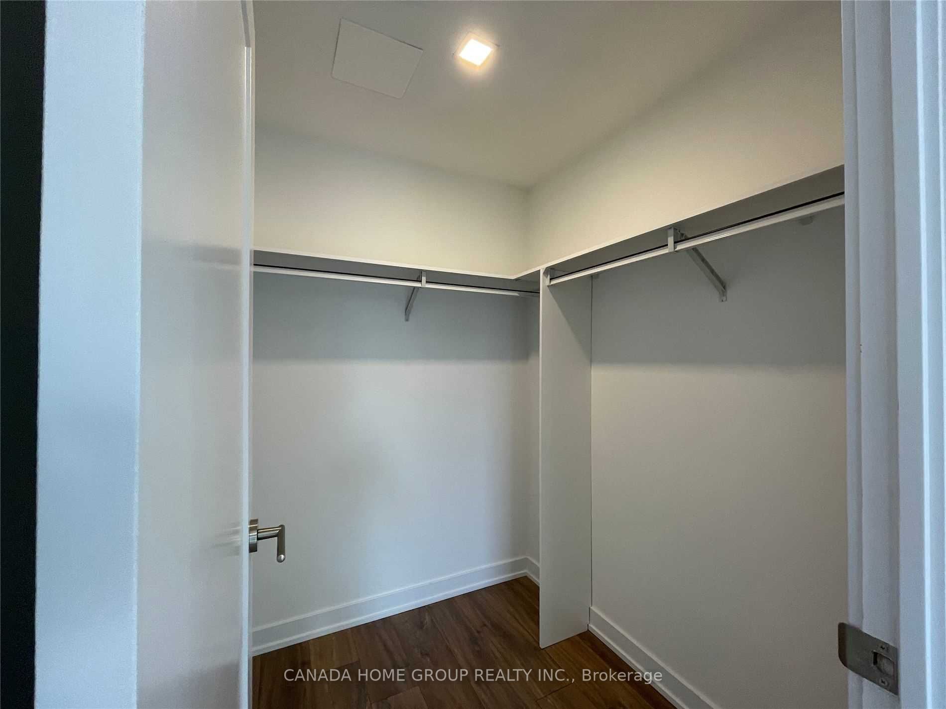 50 Mccaul St, #303