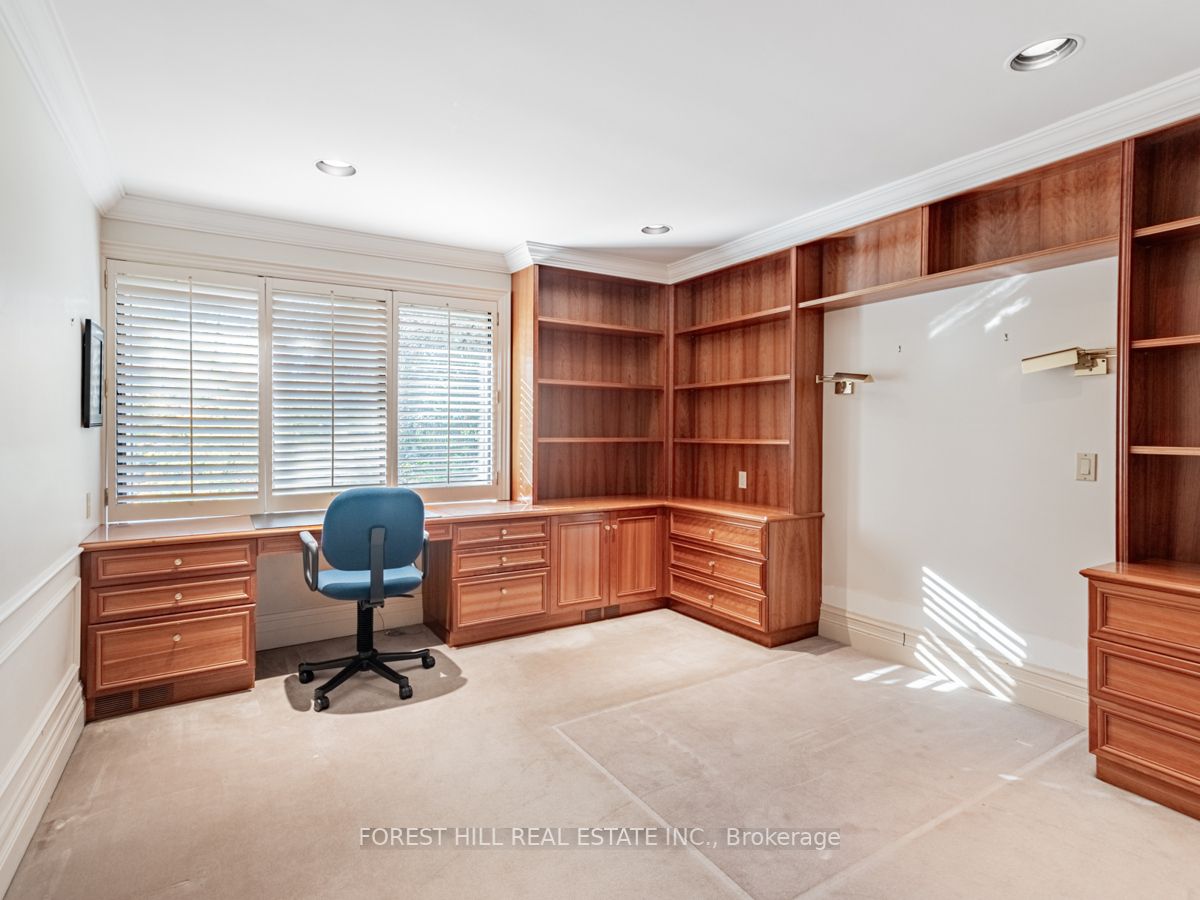 3 Burton Rd