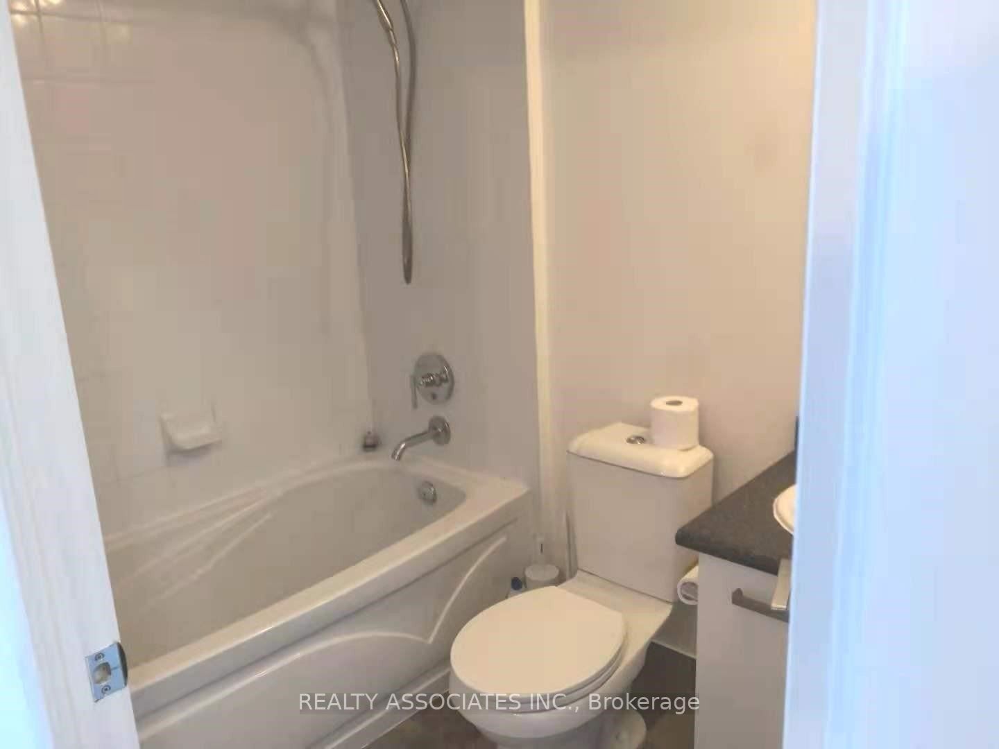832 Bay St, #1309