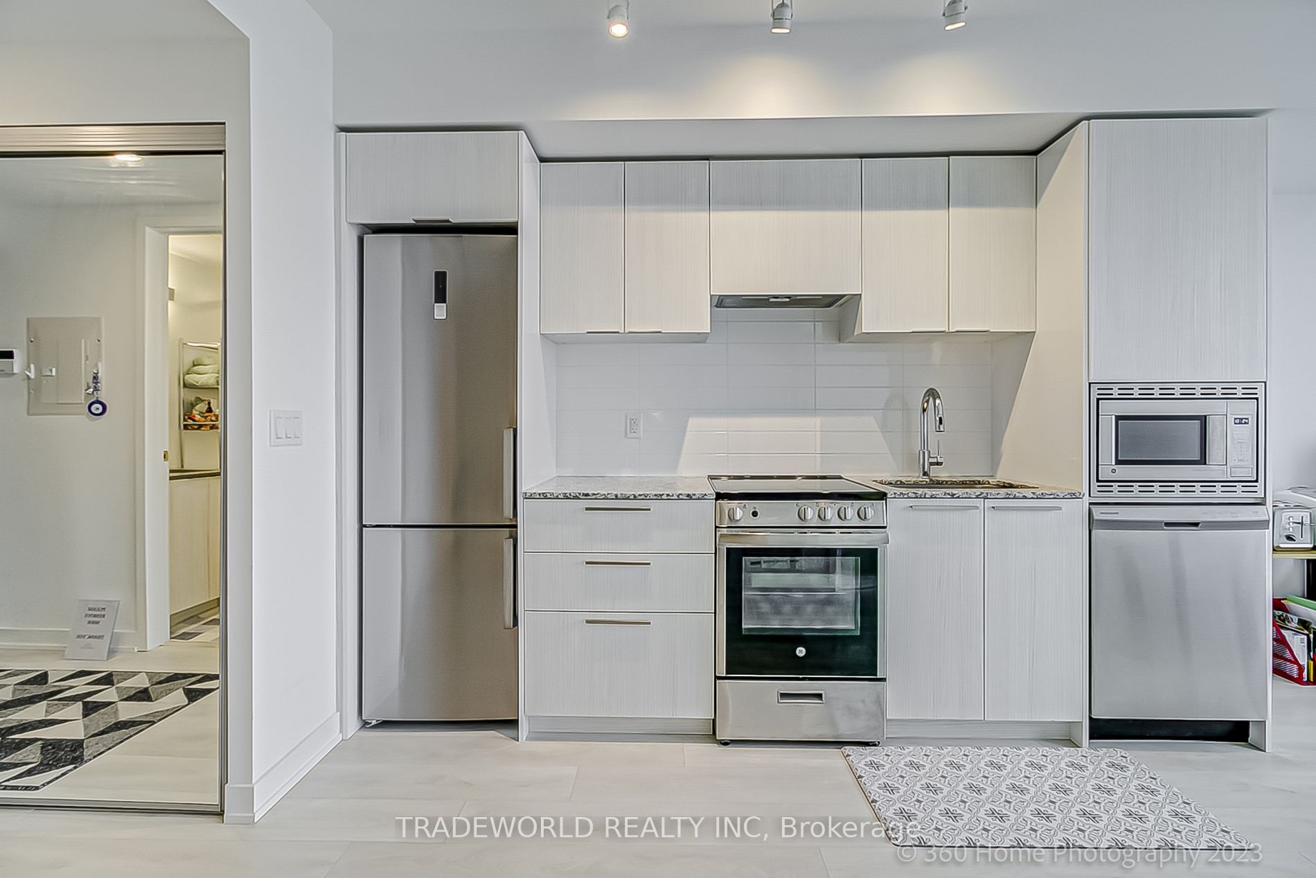 501 Yonge St, #5103