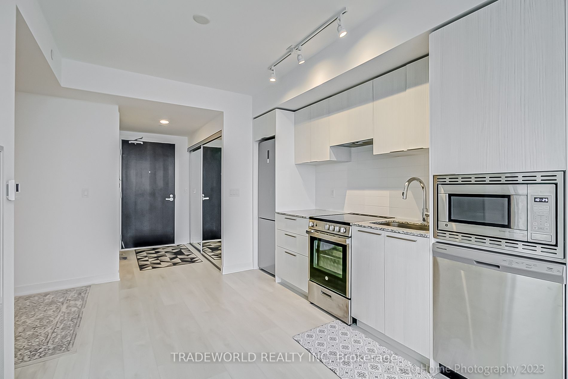 501 Yonge St, #5103