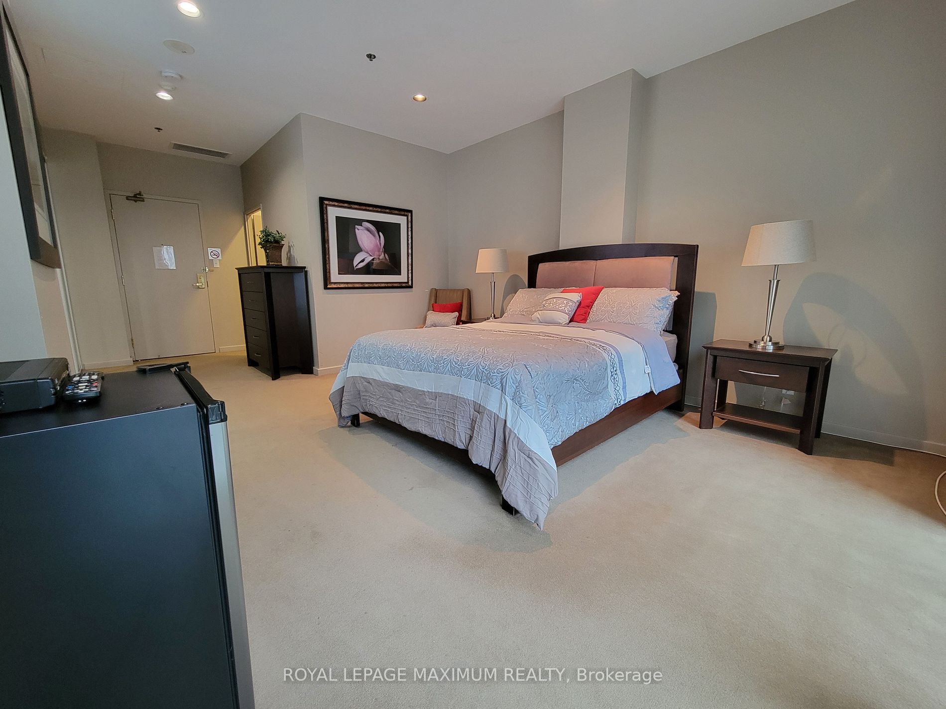 18 Spring Garden Ave, #1209