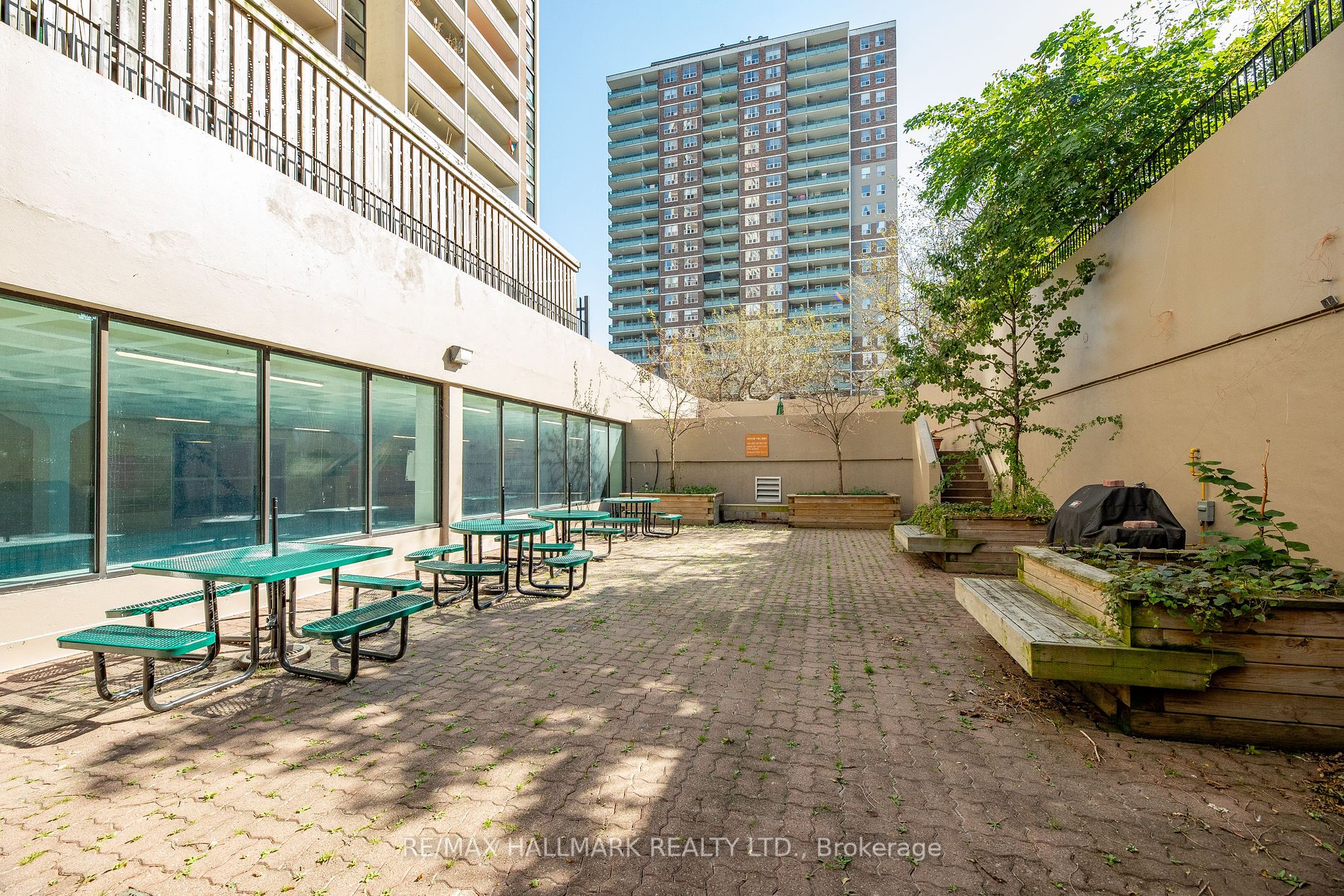 40 Homewood Ave, #1106