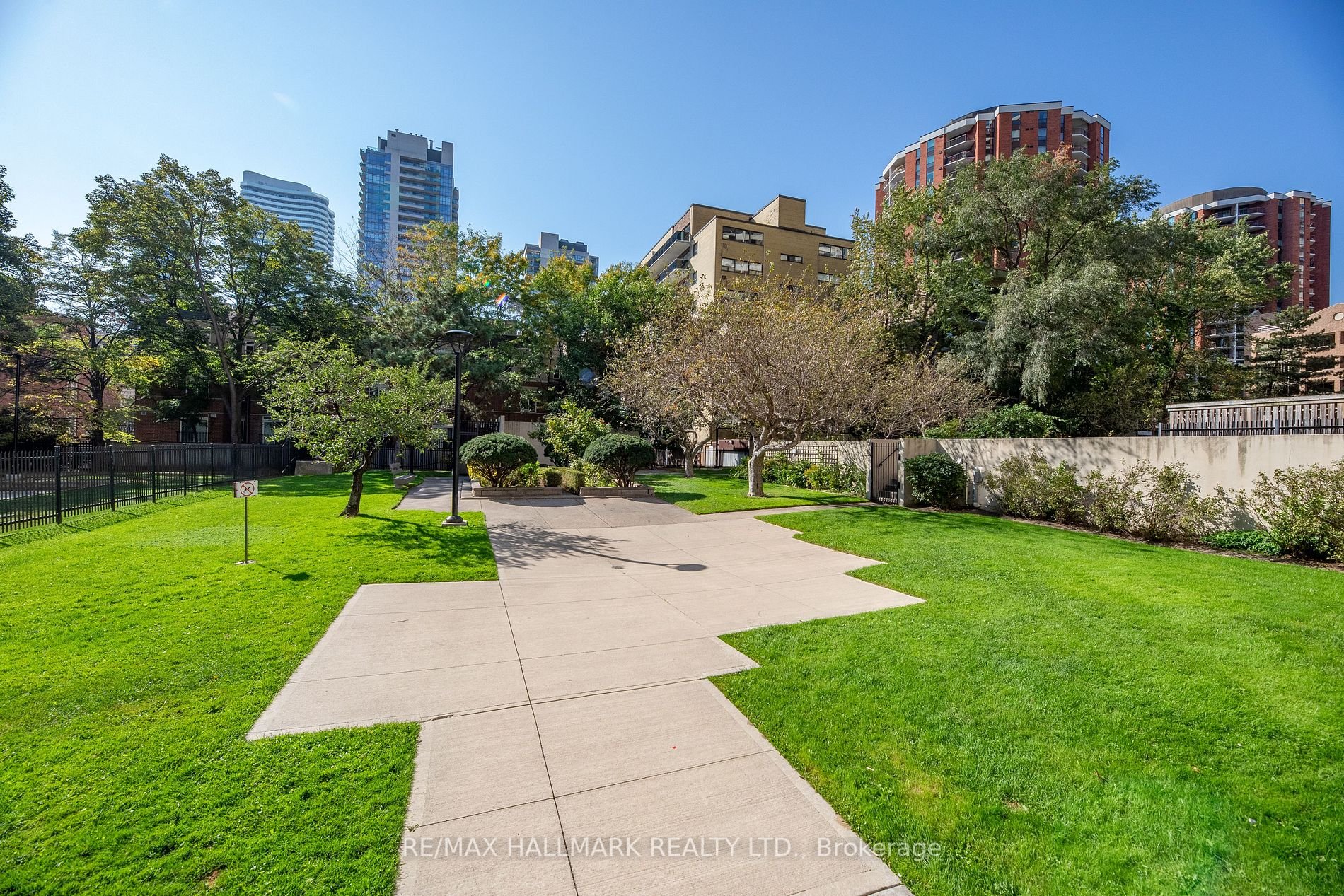 40 Homewood Ave, #1106
