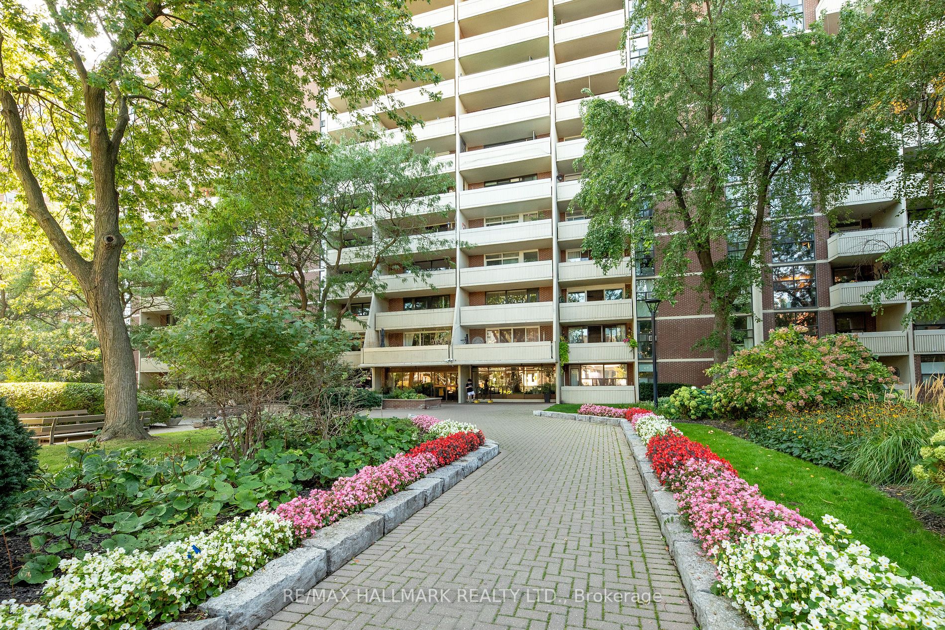 40 Homewood Ave, #1106