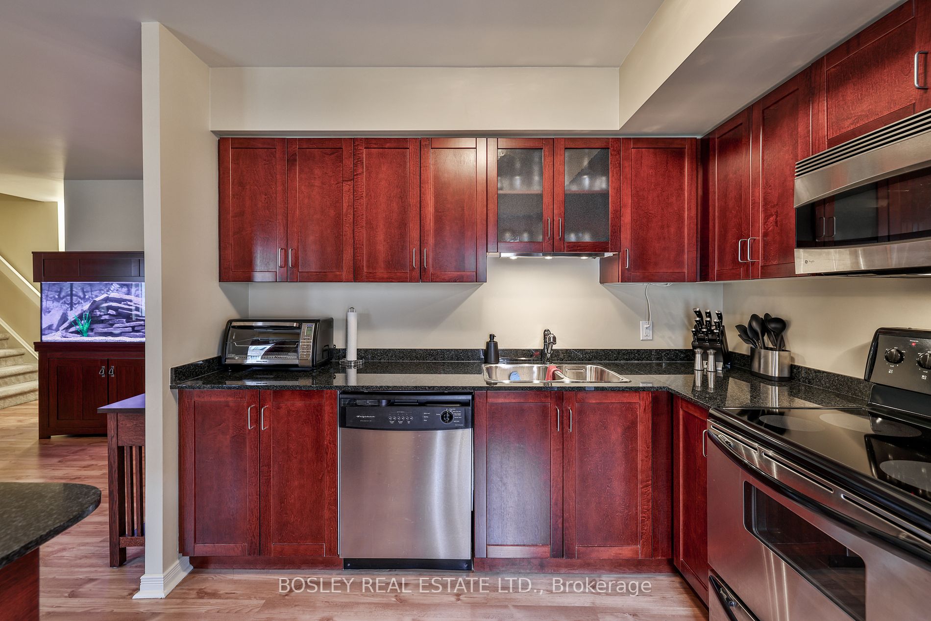 34 Western Battery Rd, #430