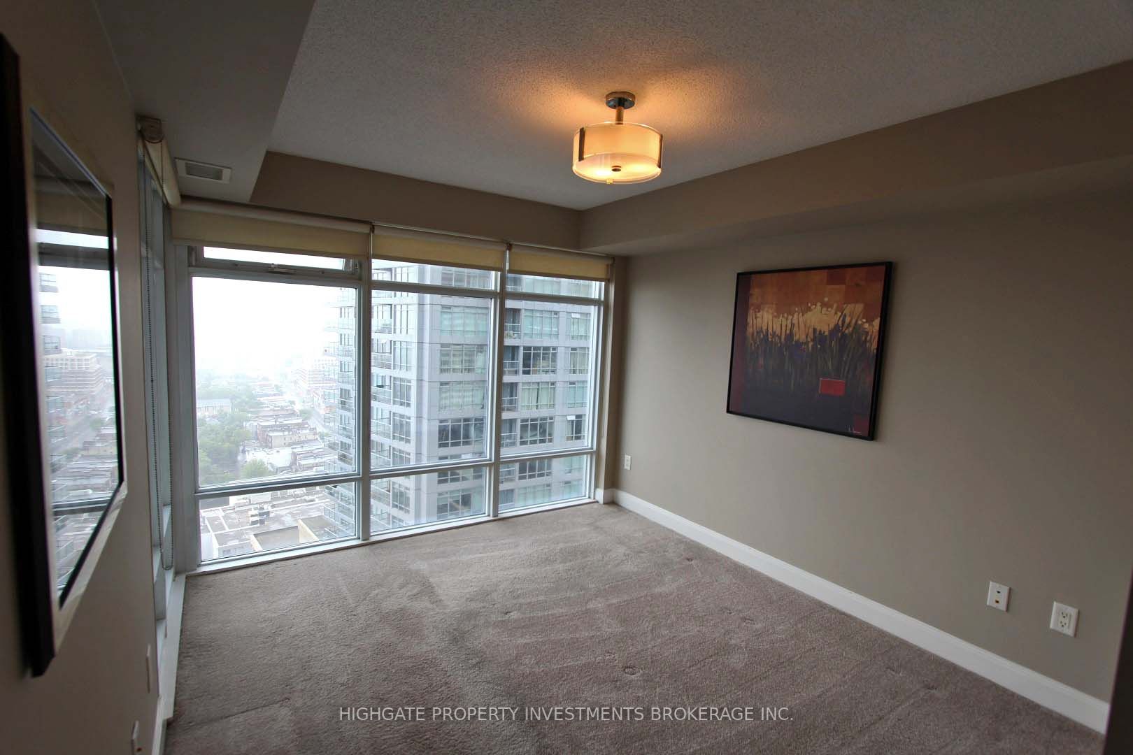 2191 Yonge St, #2702