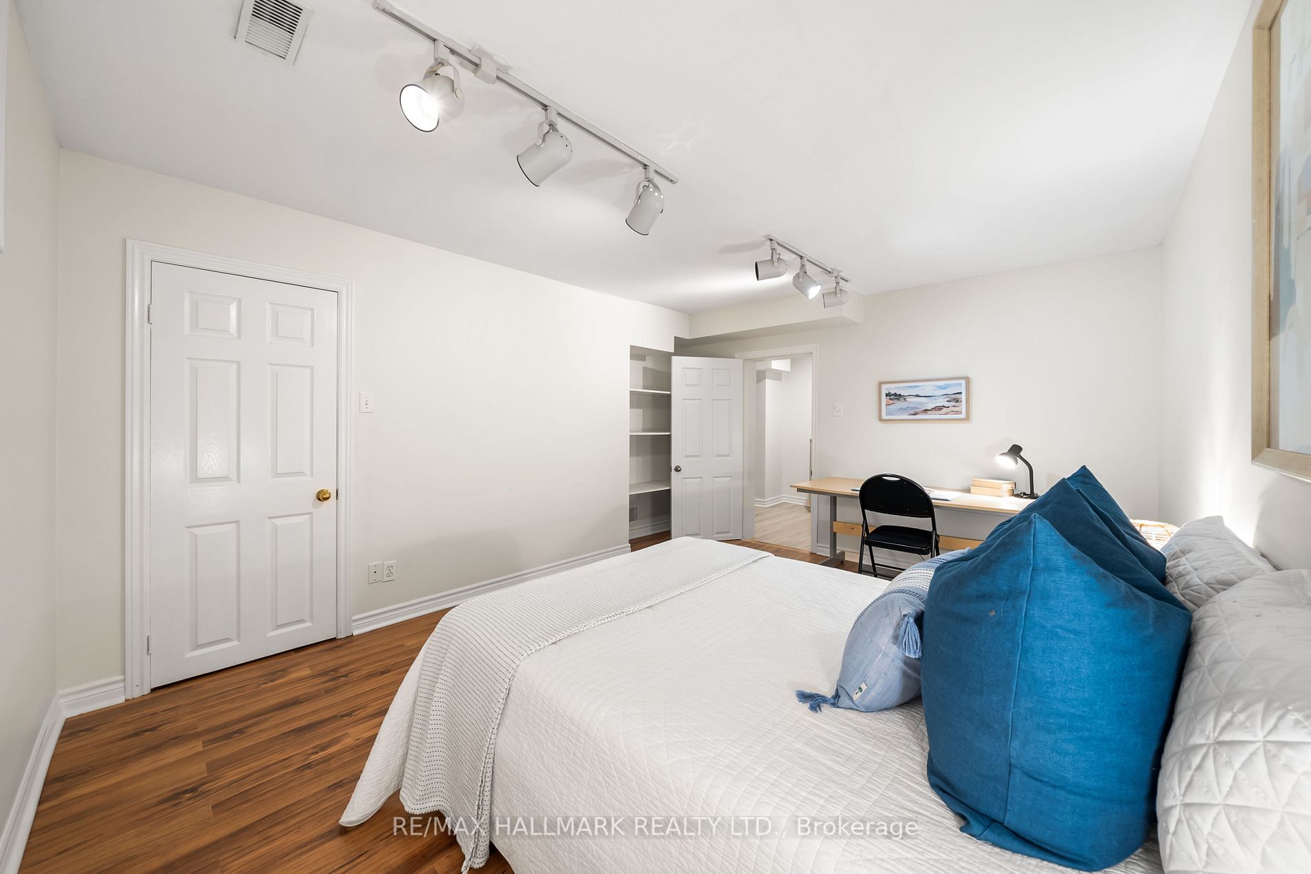 17 Argonne Crescent