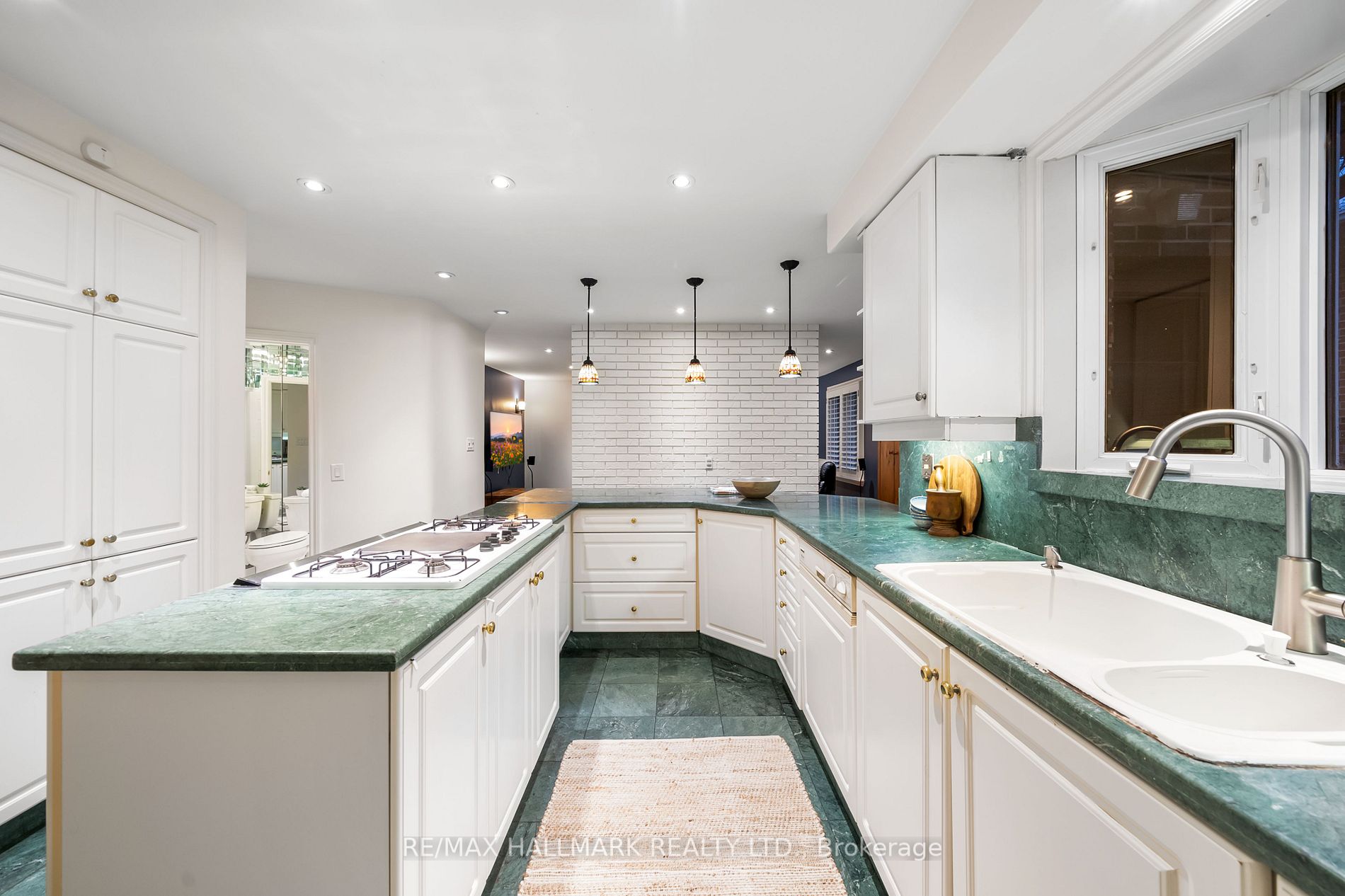 17 Argonne Crescent