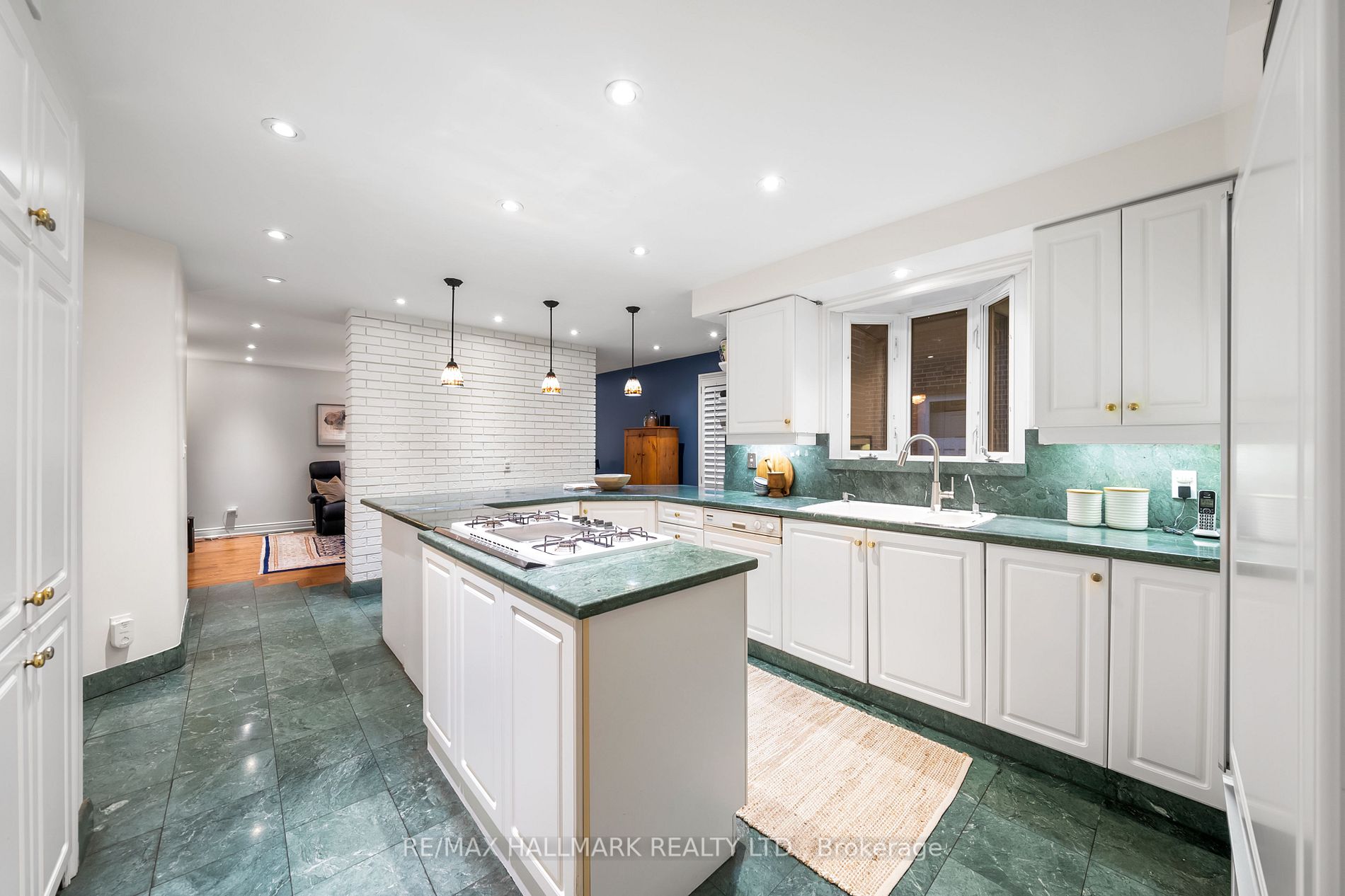 17 Argonne Crescent