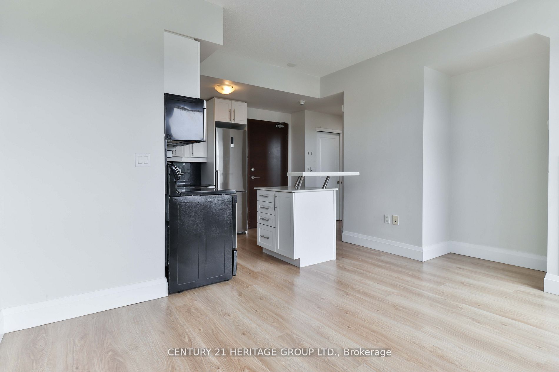 222 Finch Ave W, #410