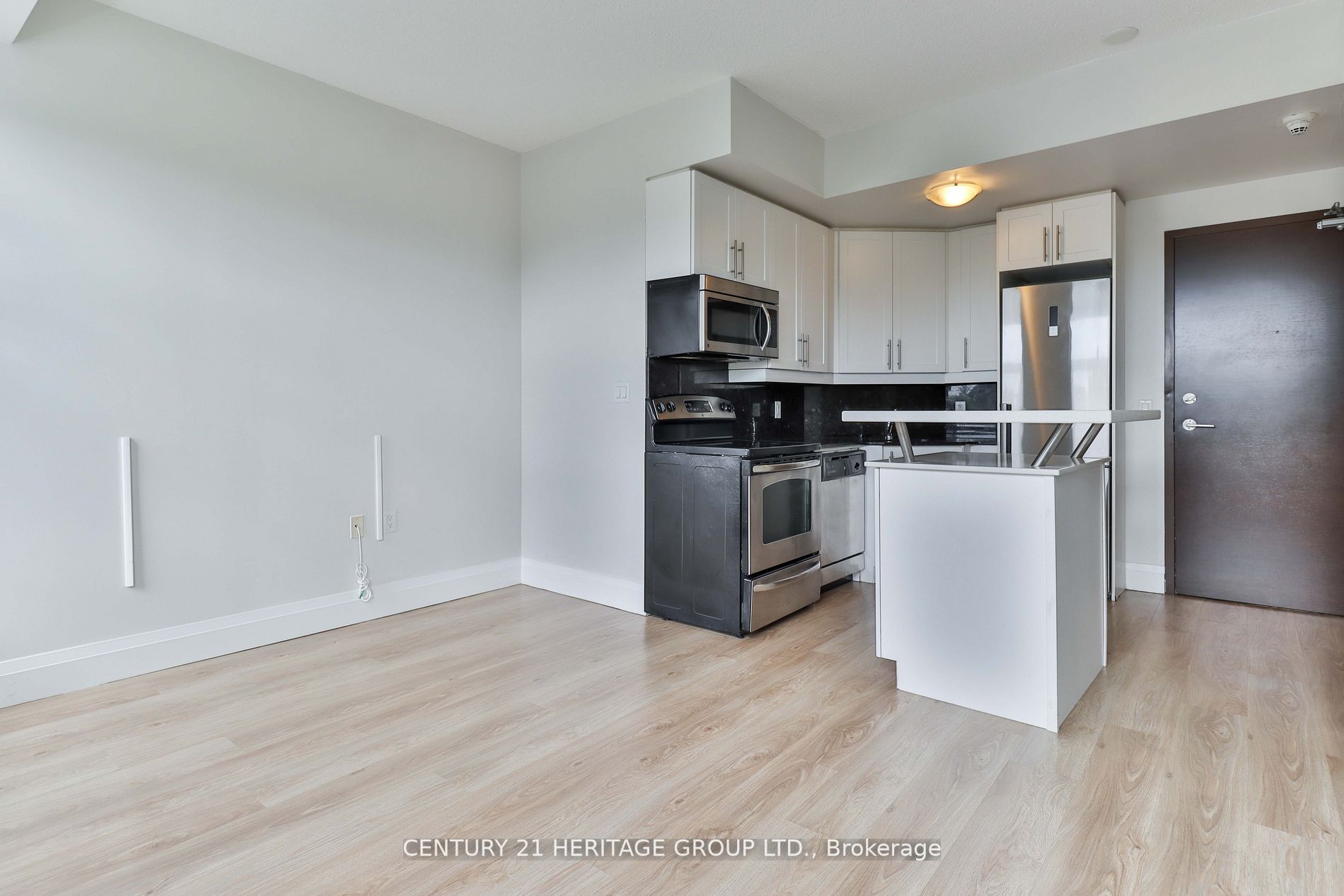 222 Finch Ave W, #410