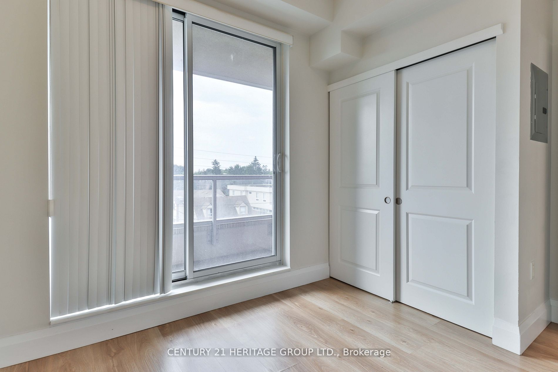222 Finch Ave W, #410