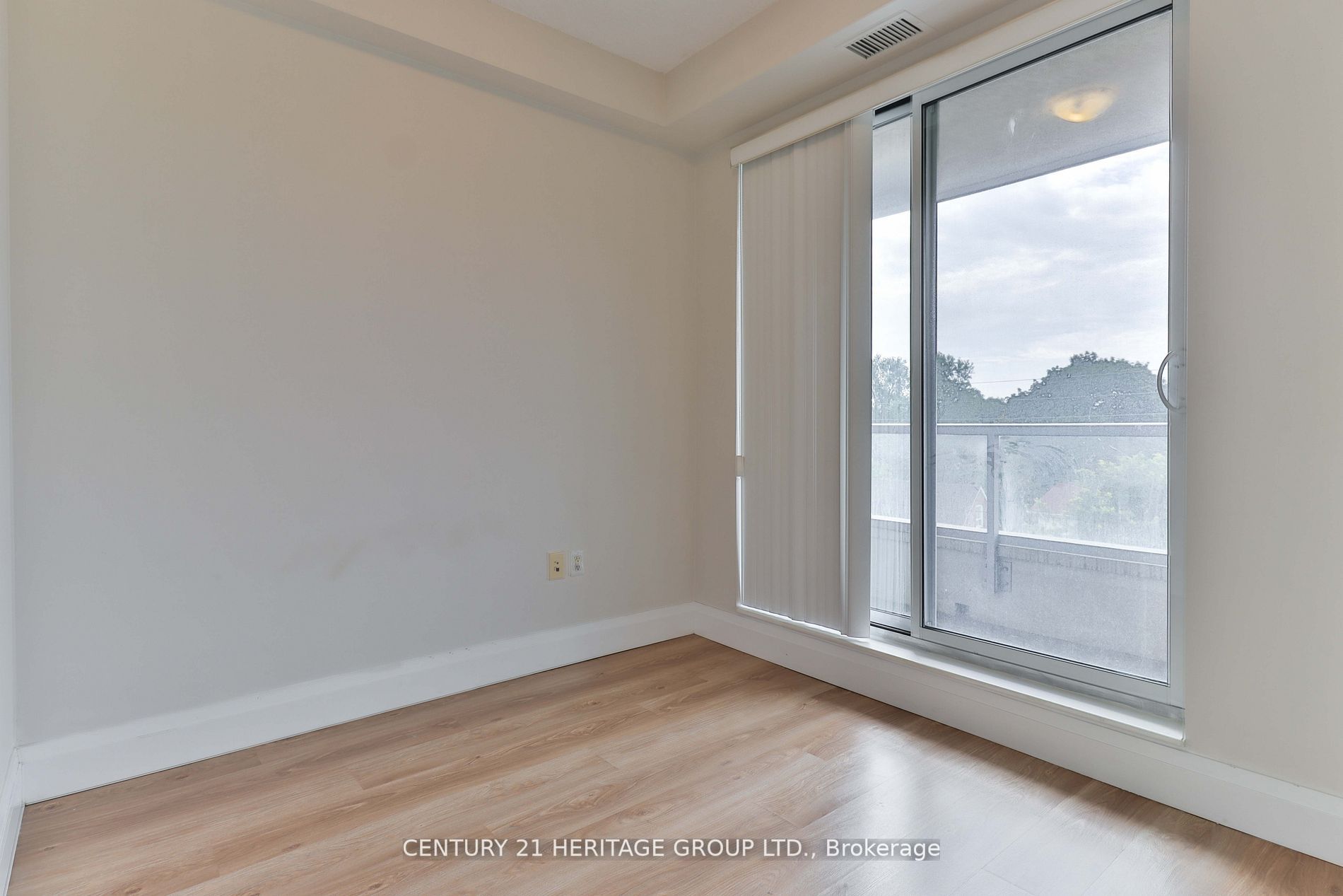 222 Finch Ave W, #410
