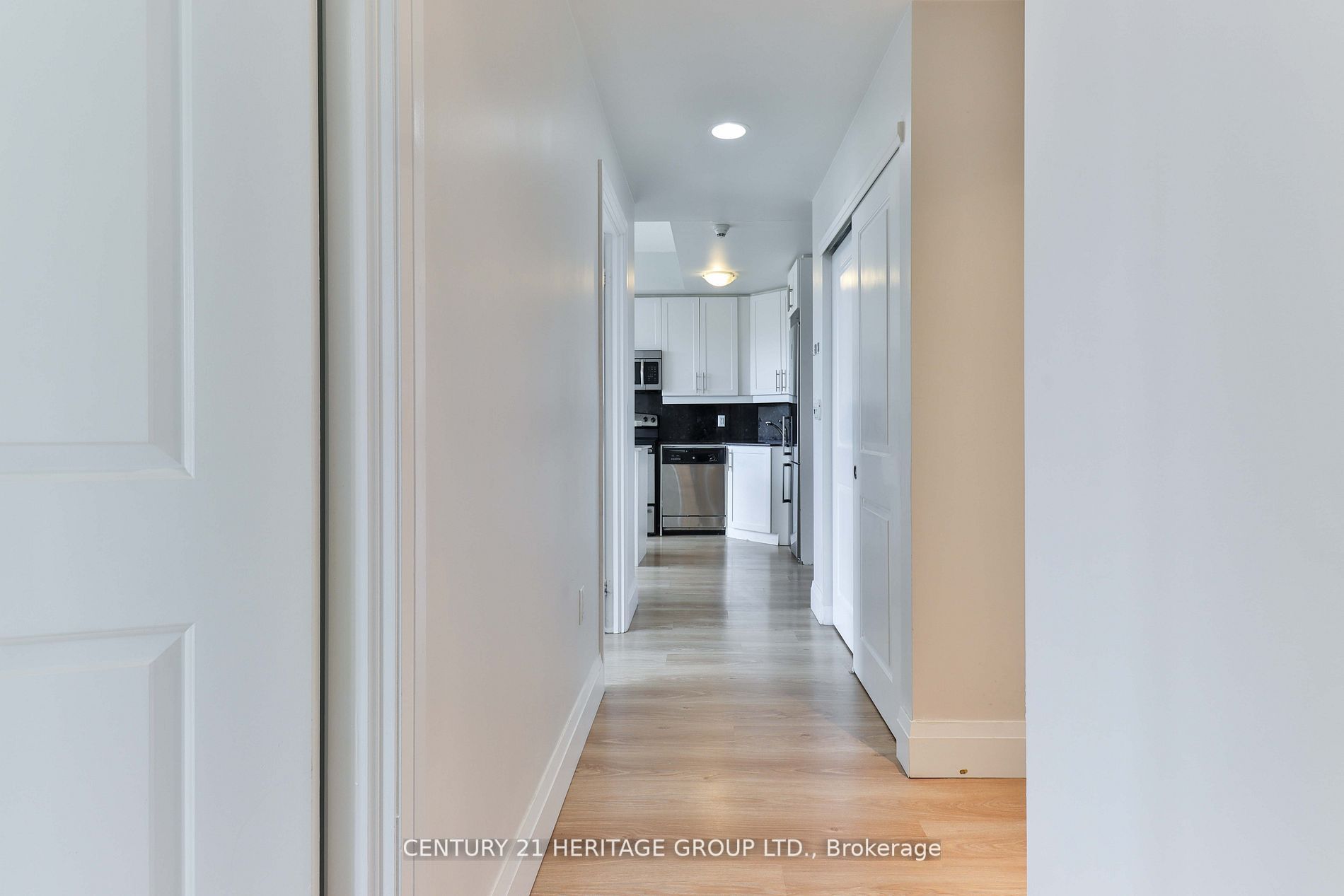 222 Finch Ave W, #410