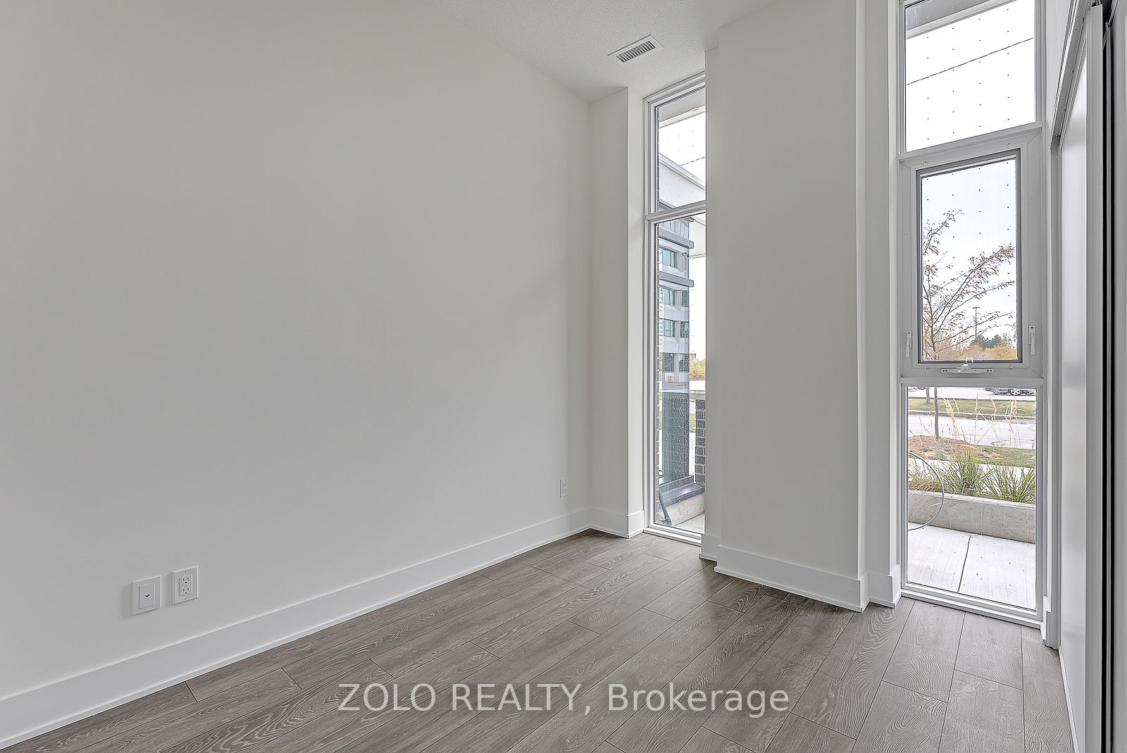 188 Fairview Mall Dr, #101
