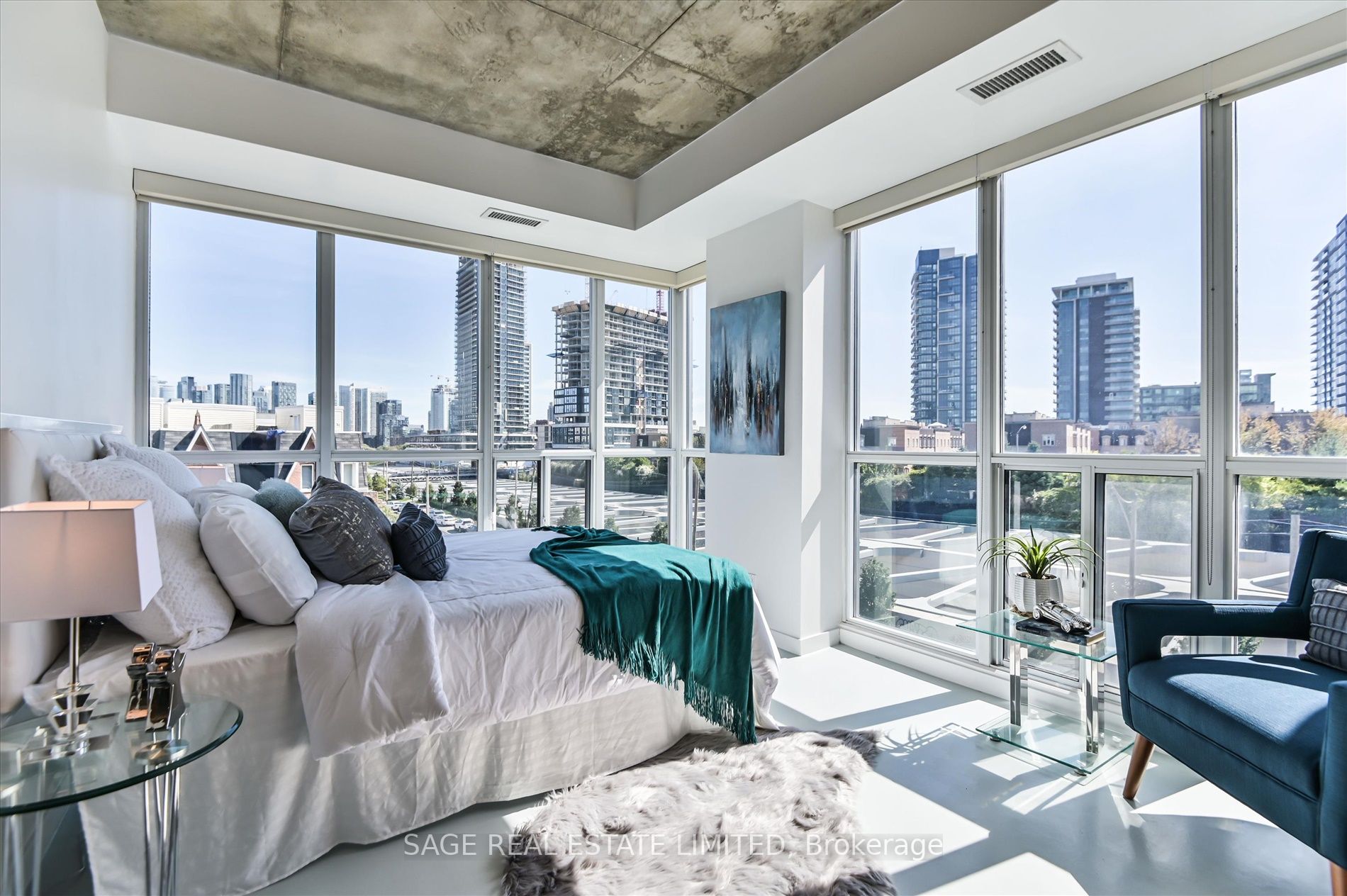 1 Shaw St, #410