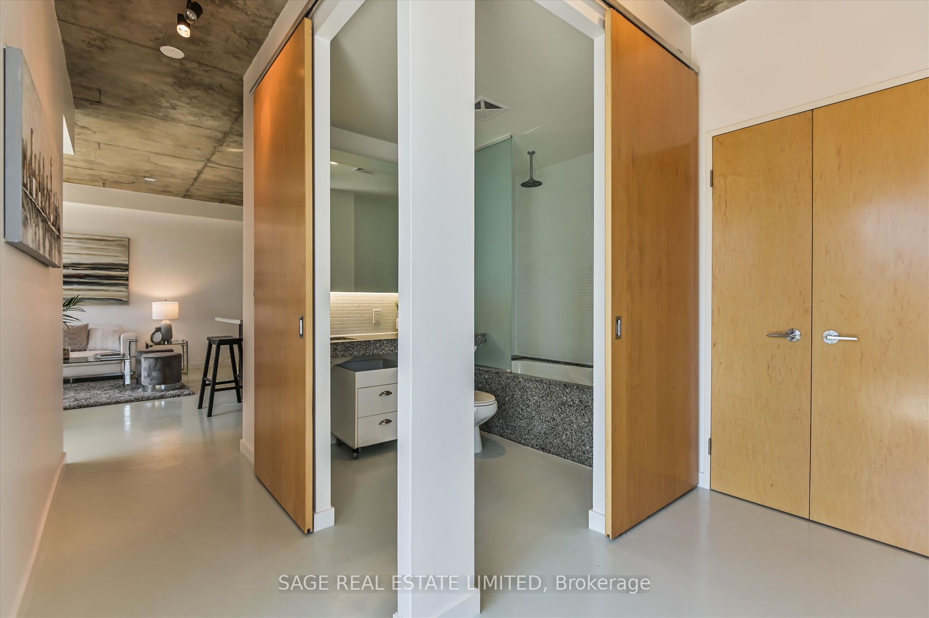 1 Shaw St, #410