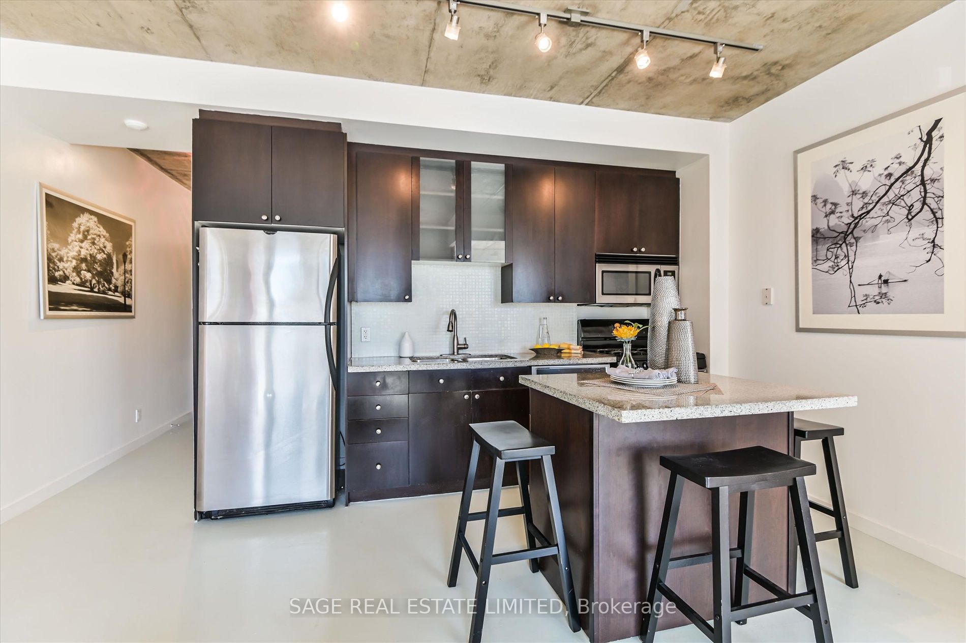 1 Shaw St, #410