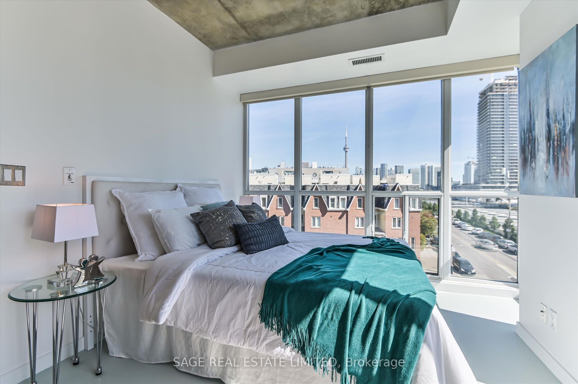 1 Shaw St, #410