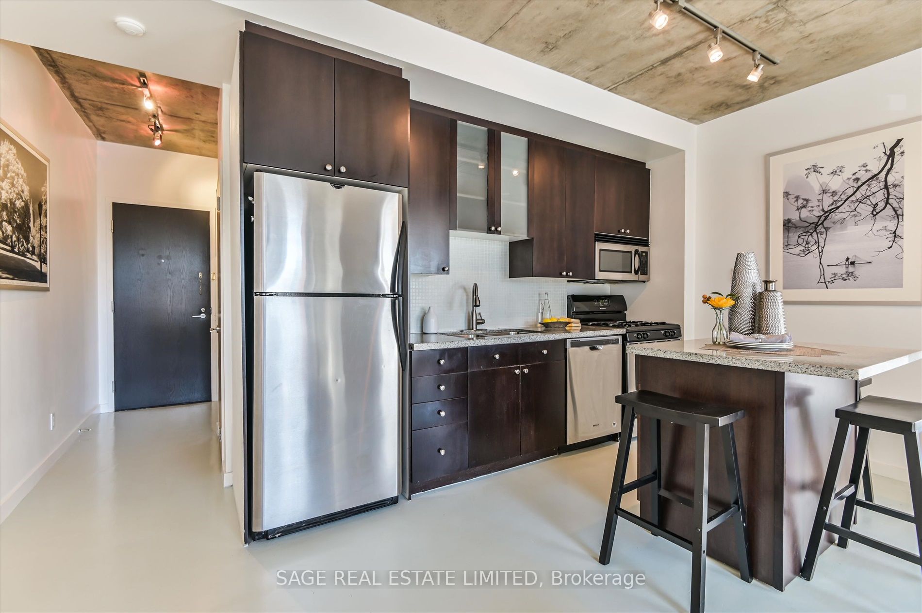 1 Shaw St, #410