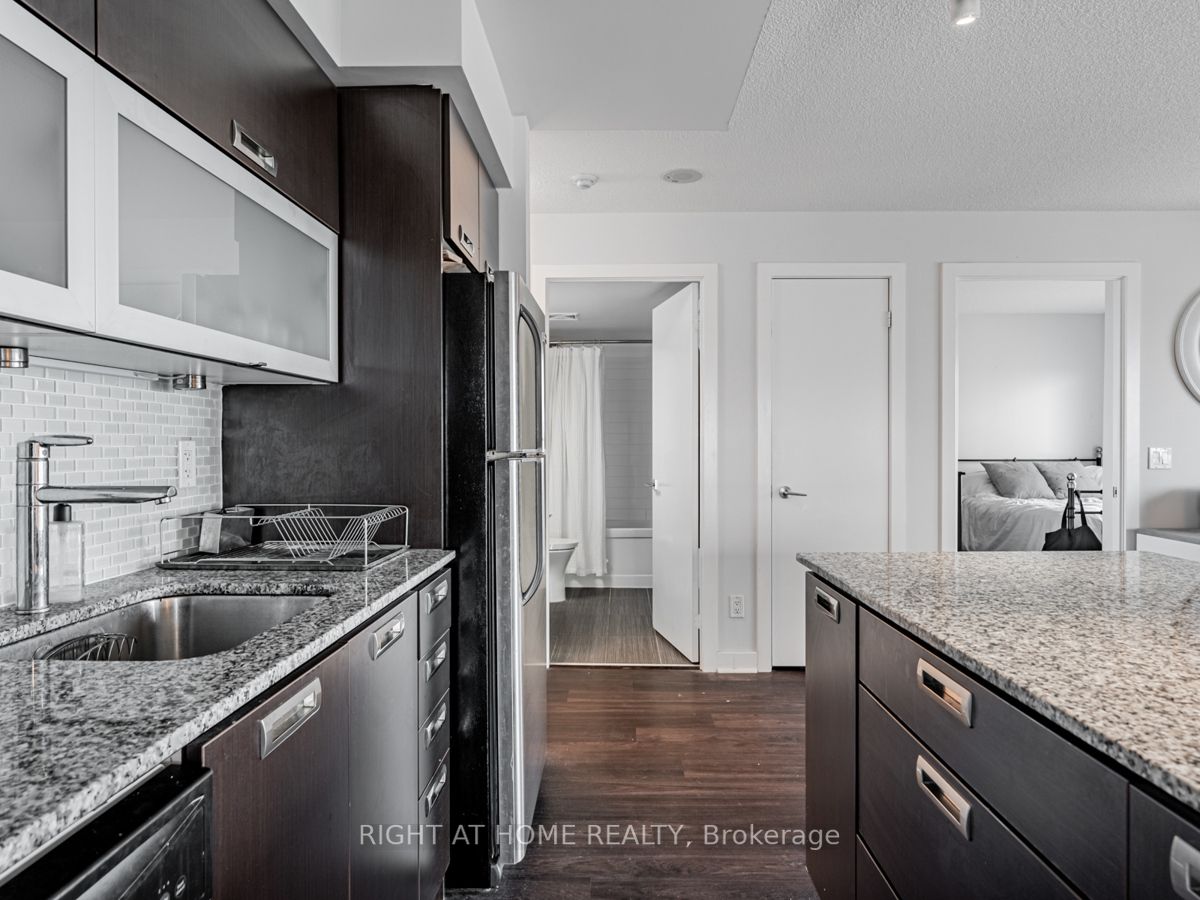 100 Western Battery Rd, #907