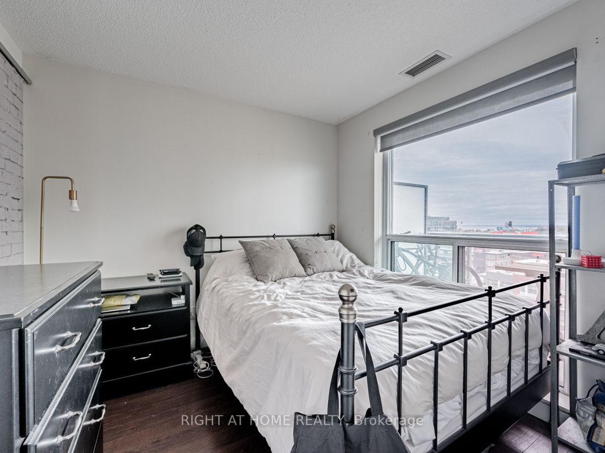 100 Western Battery Rd, #907