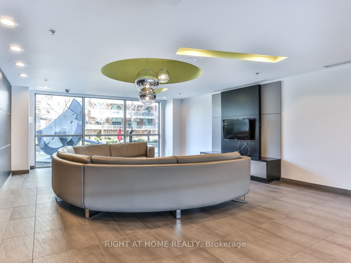 100 Western Battery Rd, #907