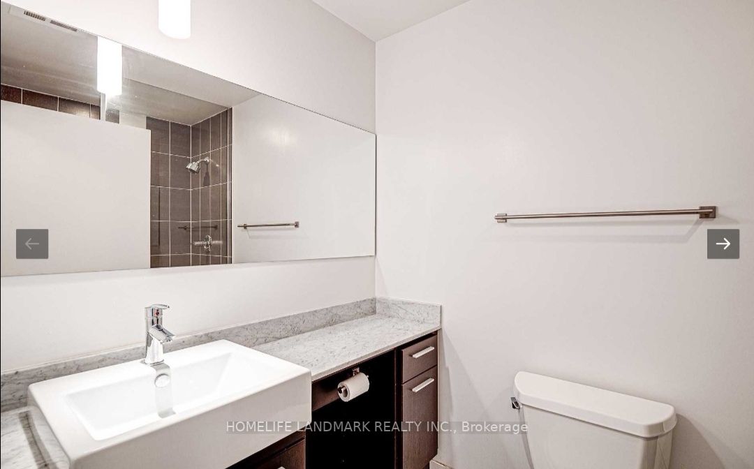 770 Bay St, #1806