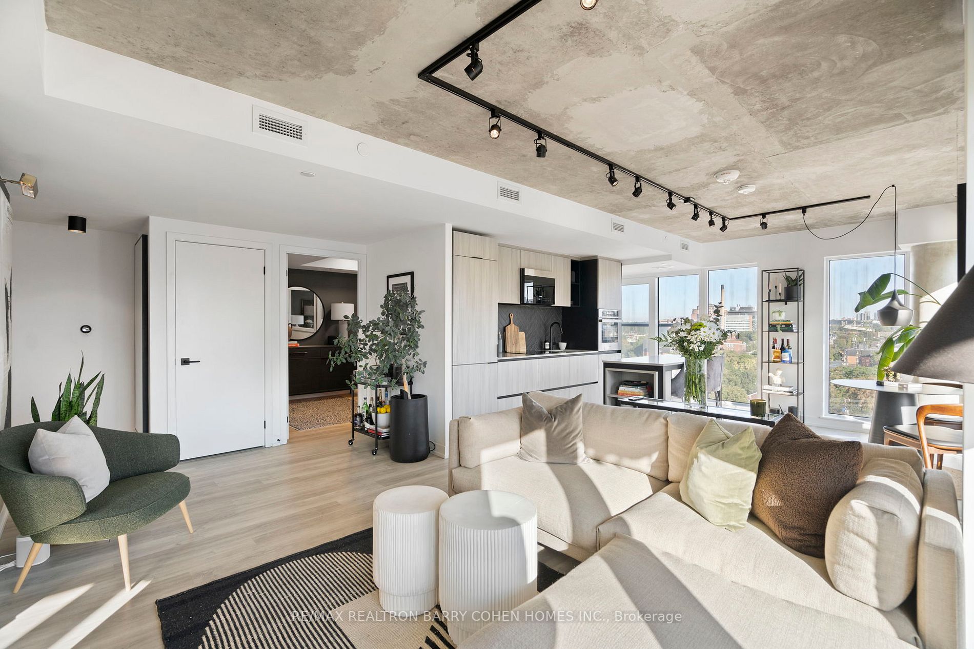 2 Augusta Ave, #1301