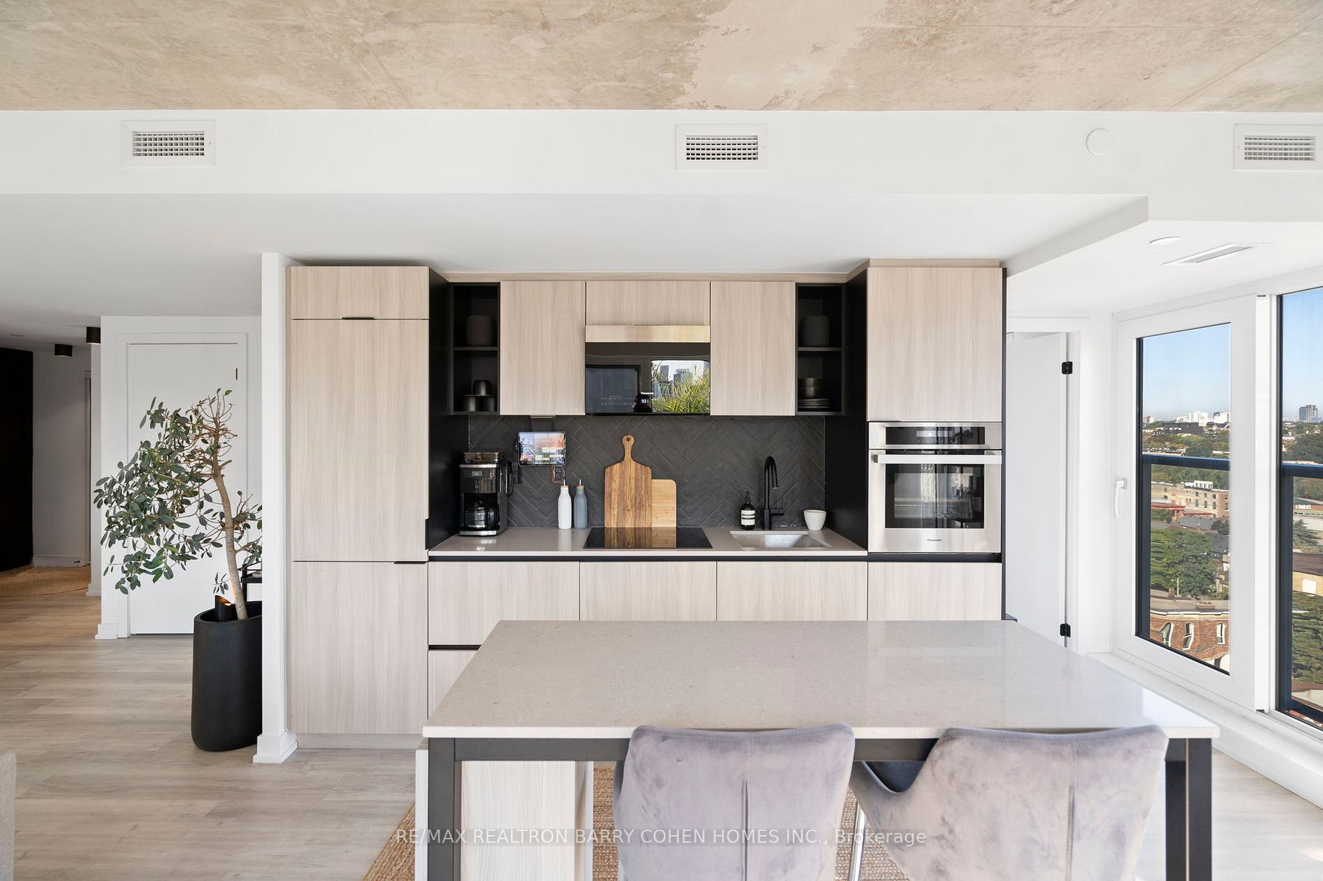 2 Augusta Ave, #1301