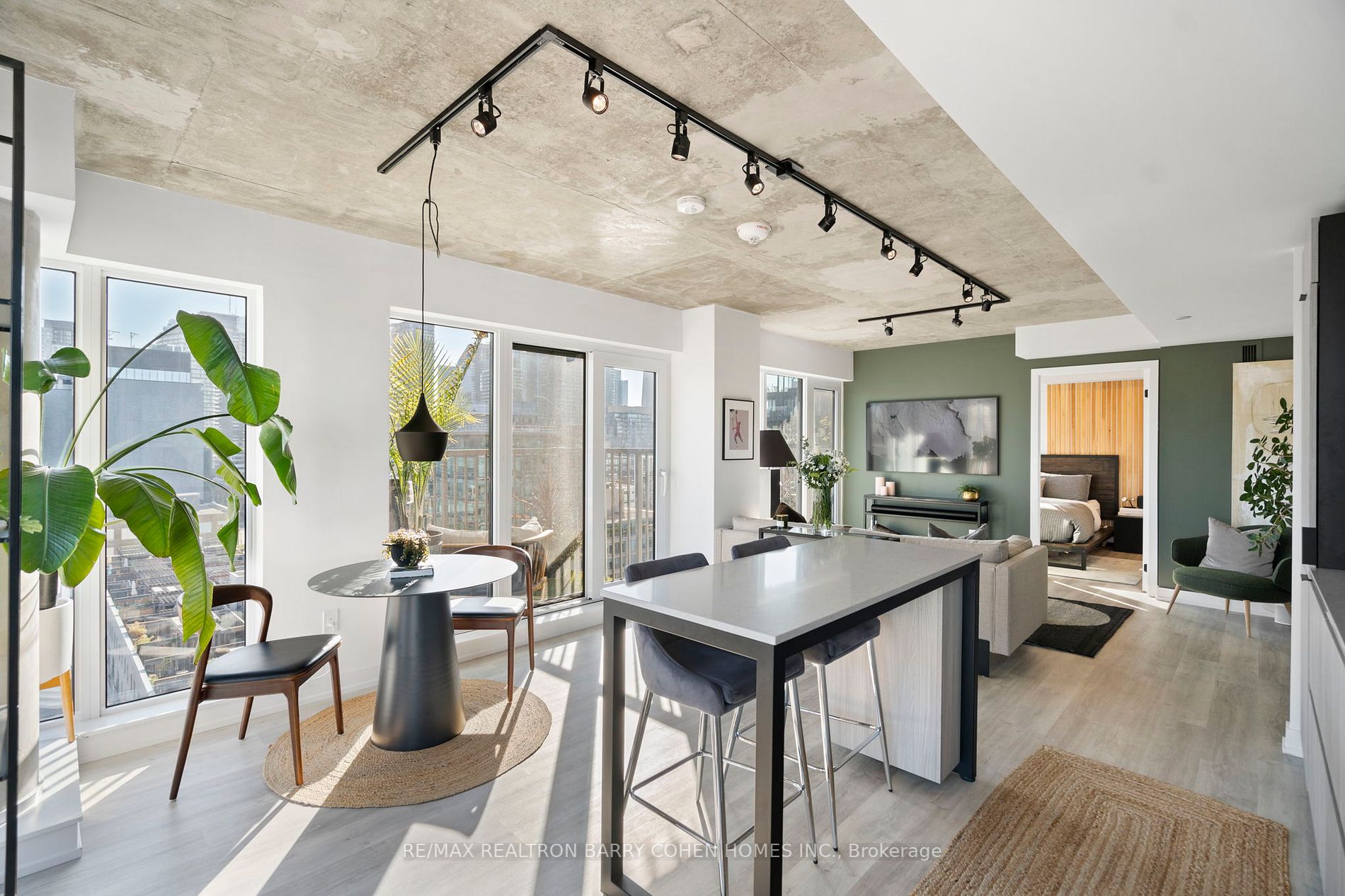 2 Augusta Ave, #1301