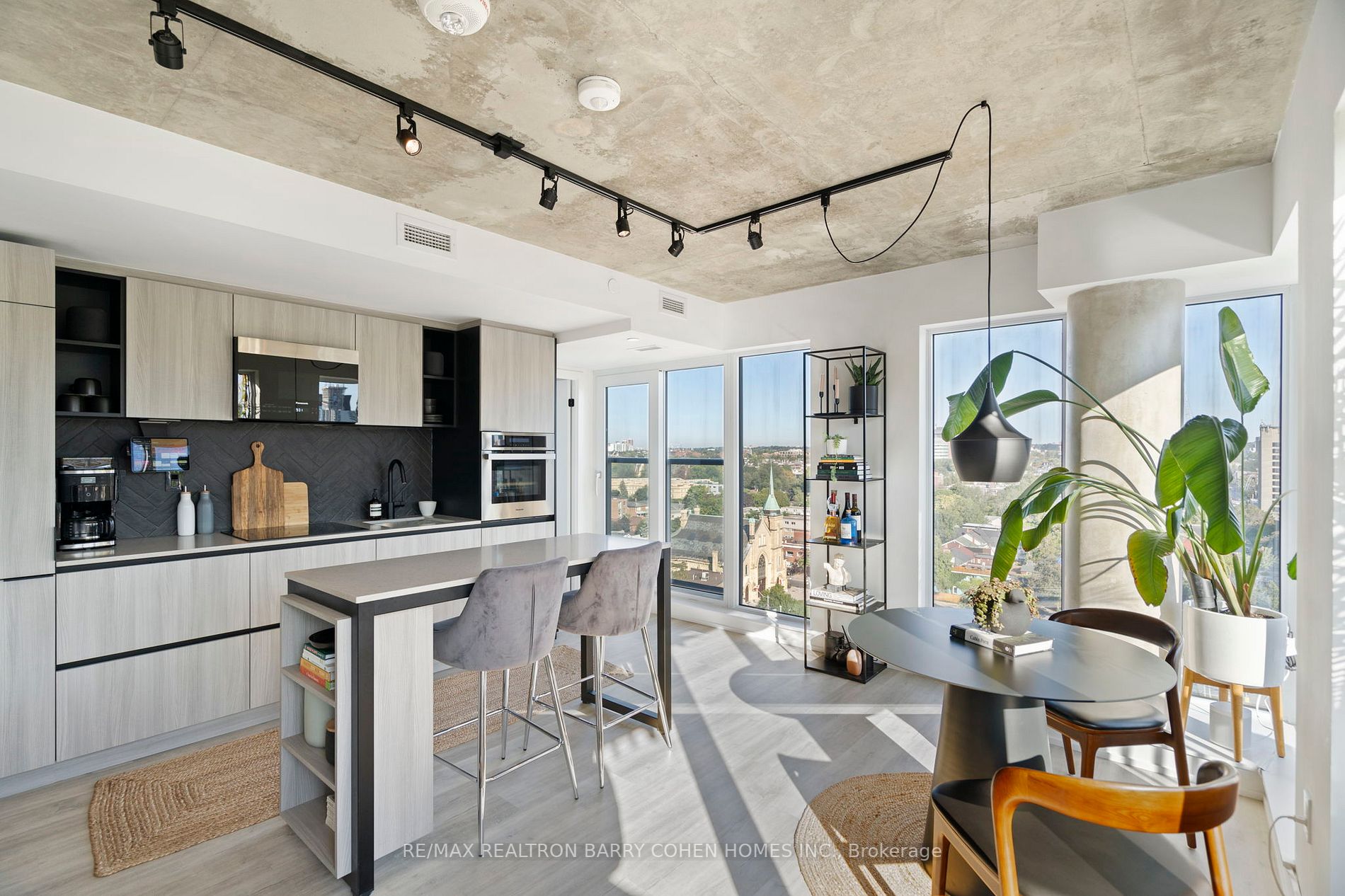 2 Augusta Ave, #1301