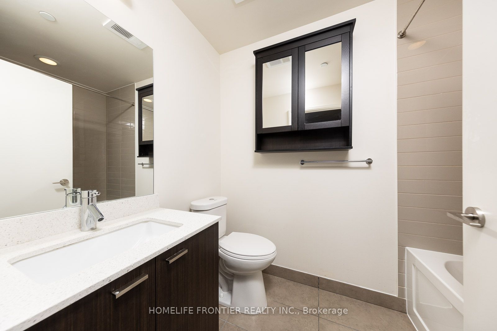 30 Roehampton Ave, #2009