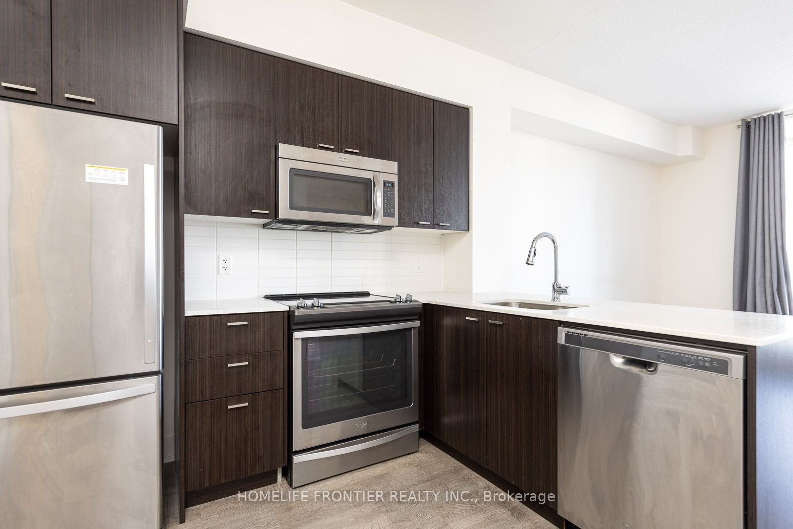 30 Roehampton Ave, #2009