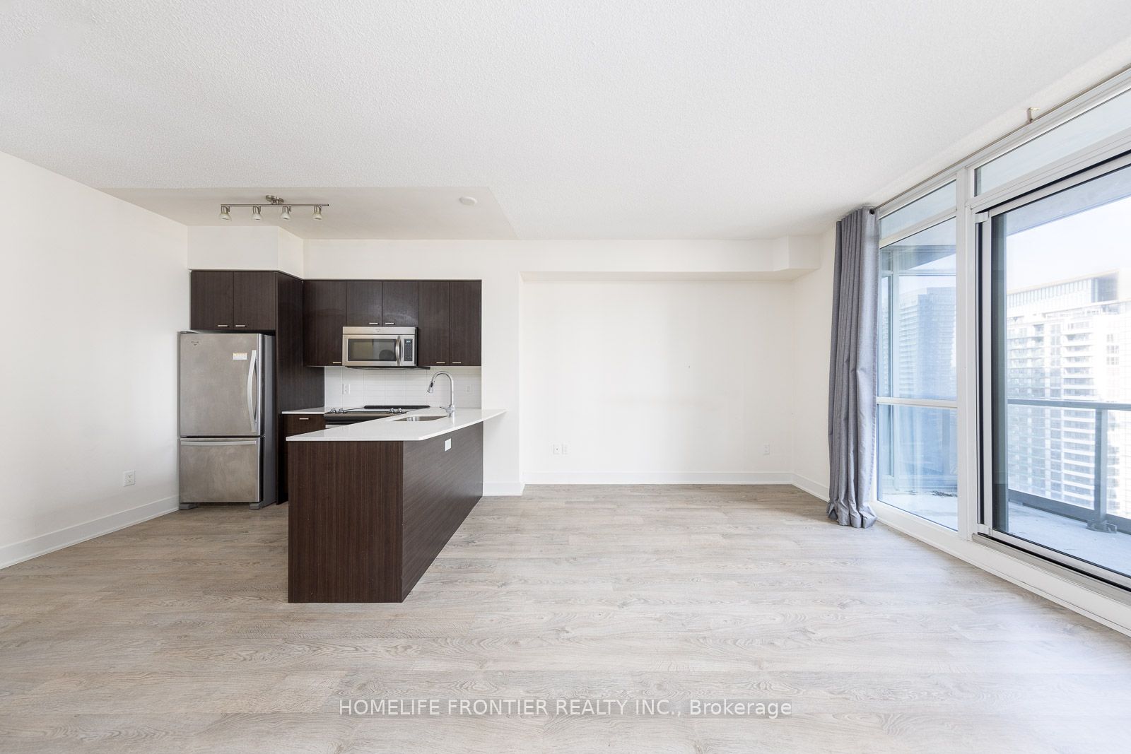 30 Roehampton Ave, #2009