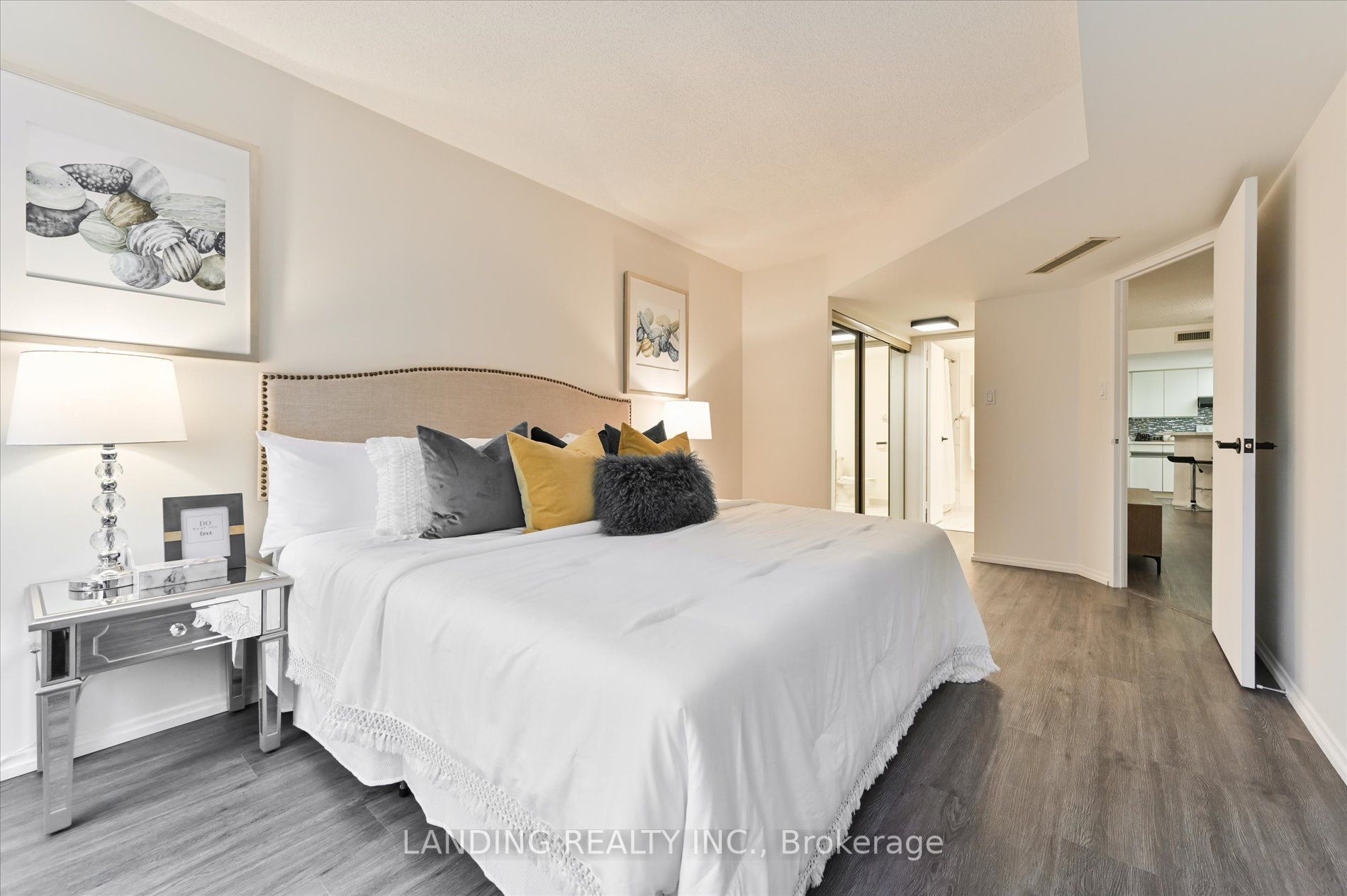 1001 Bay St, #1009