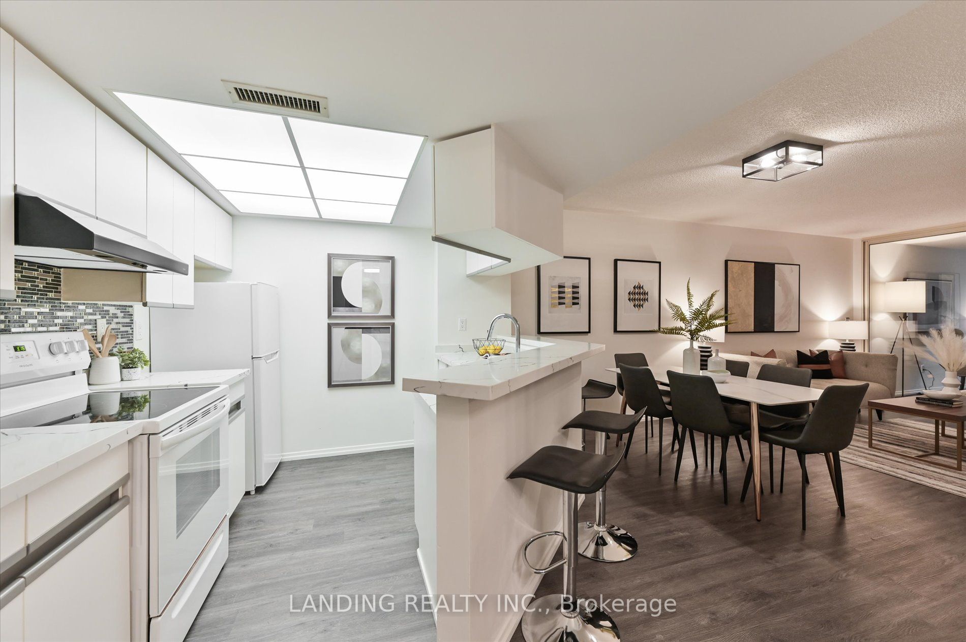 1001 Bay St, #1009