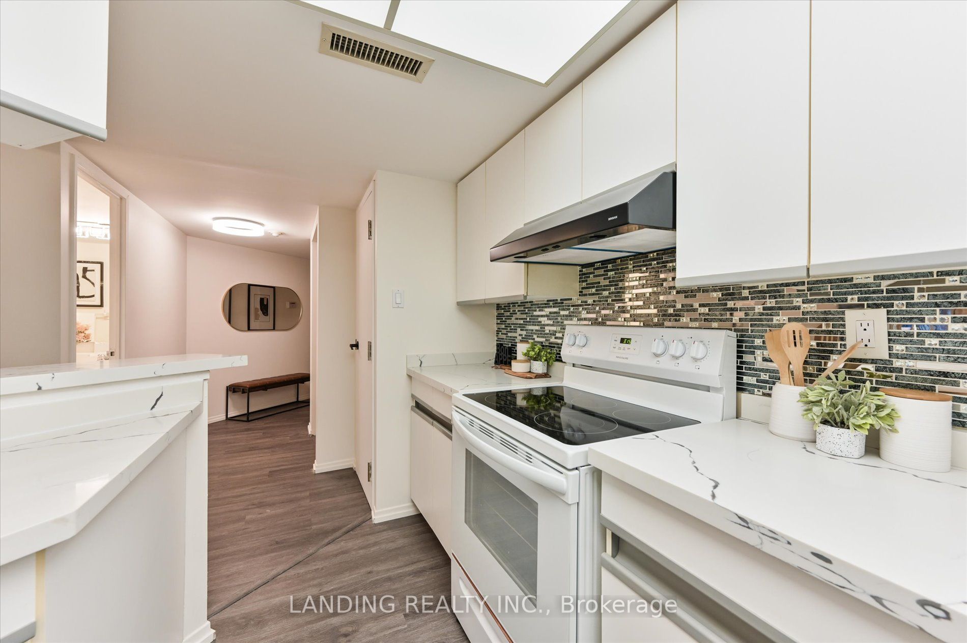 1001 Bay St, #1009