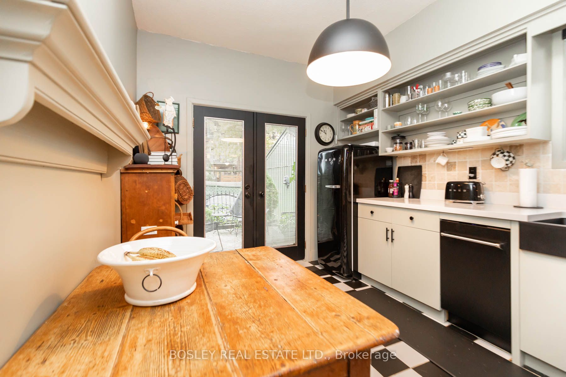 79 Seaton St